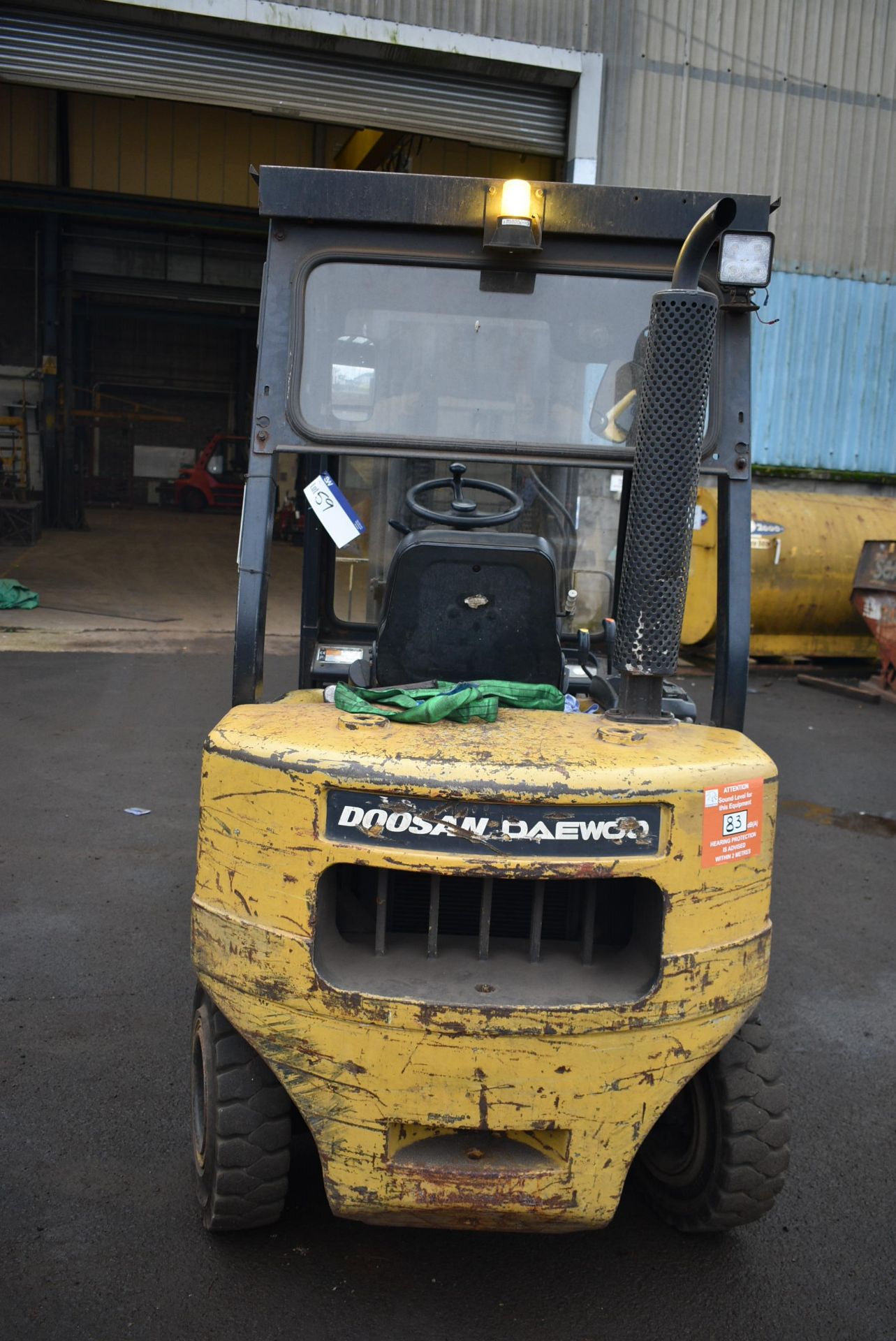 Doosan D25S-3 2500kg cap. DIESEL FORK LIFT TRUCK, - Image 2 of 9