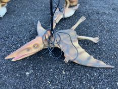 Hanging Animatronic Pteranodon by Sanhe Robot, tra