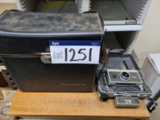 Polaroid Automatic 340 Land Camera