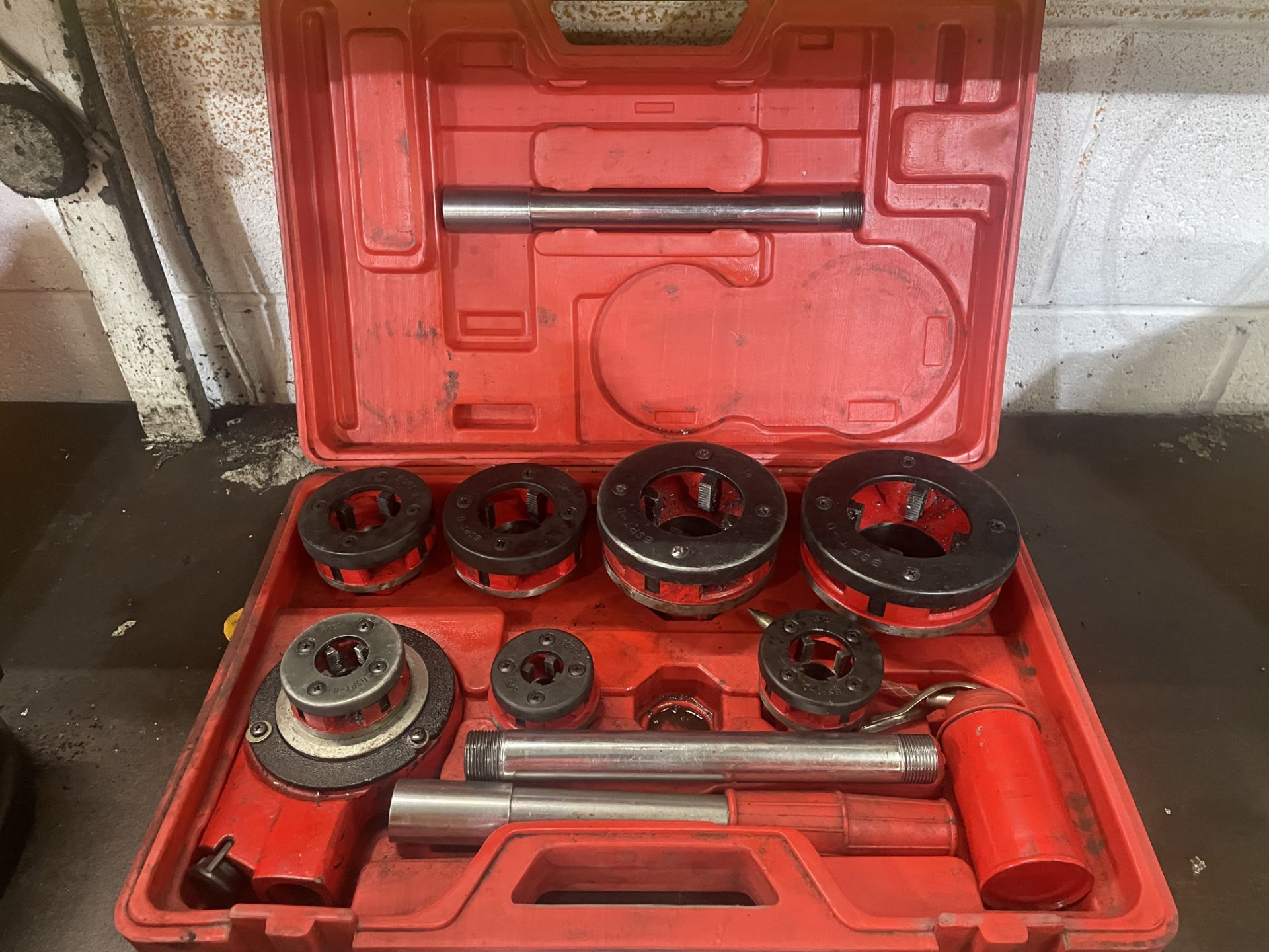 Pipe Threading Kit, with carry case