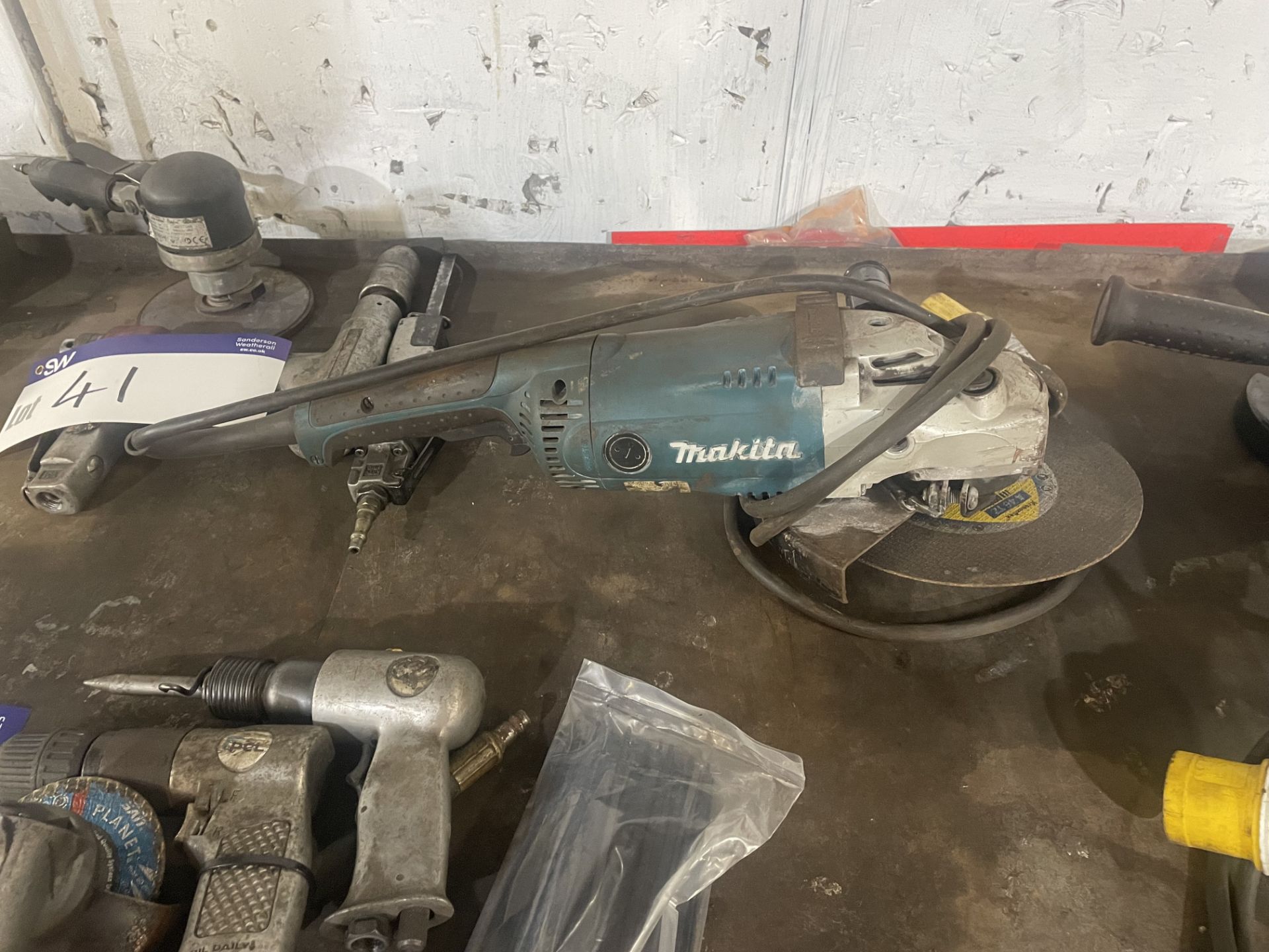 Makita GA9020 230mm Angle Grinder, 110V