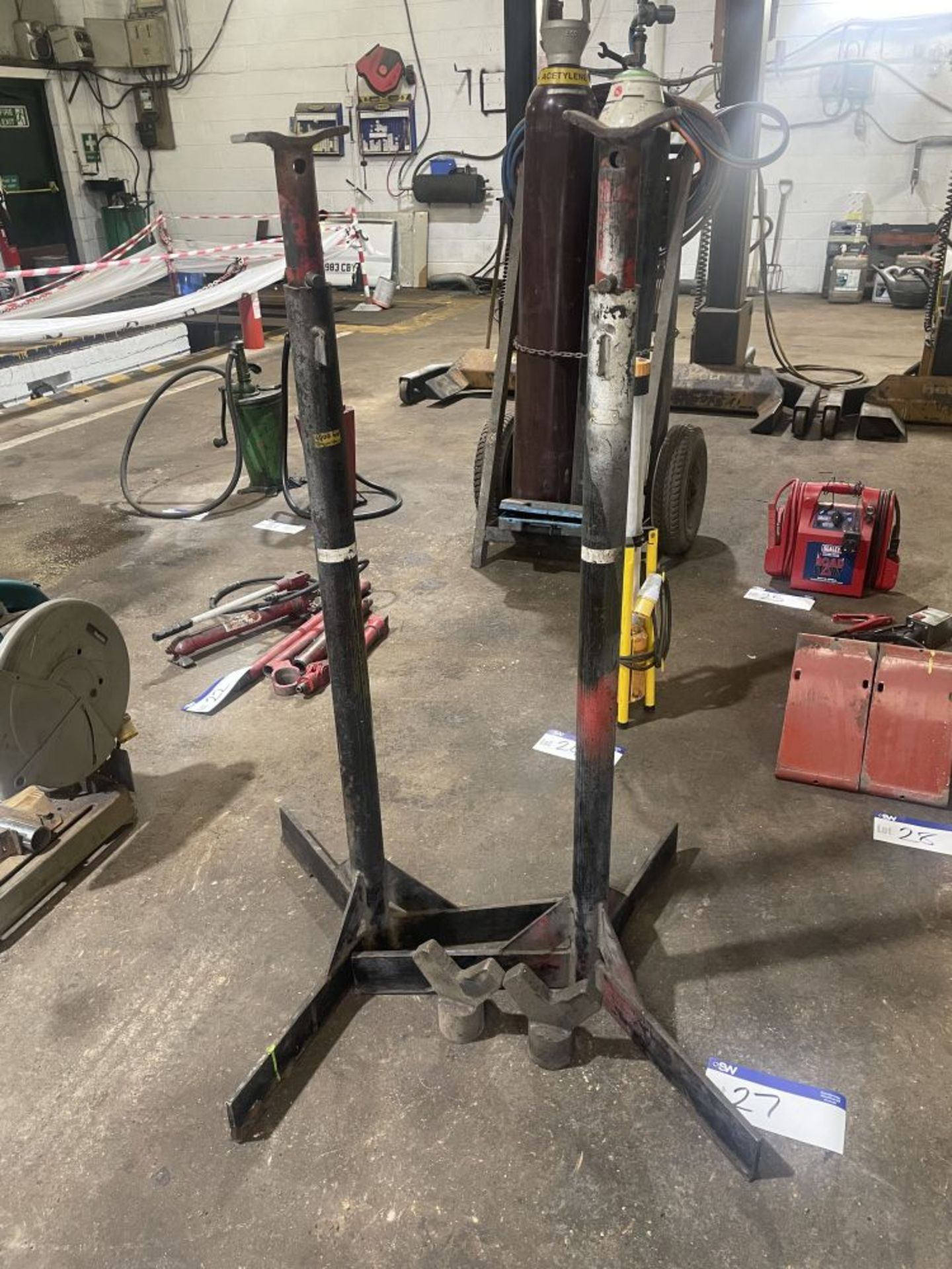 Two 4000kg Axle Stands