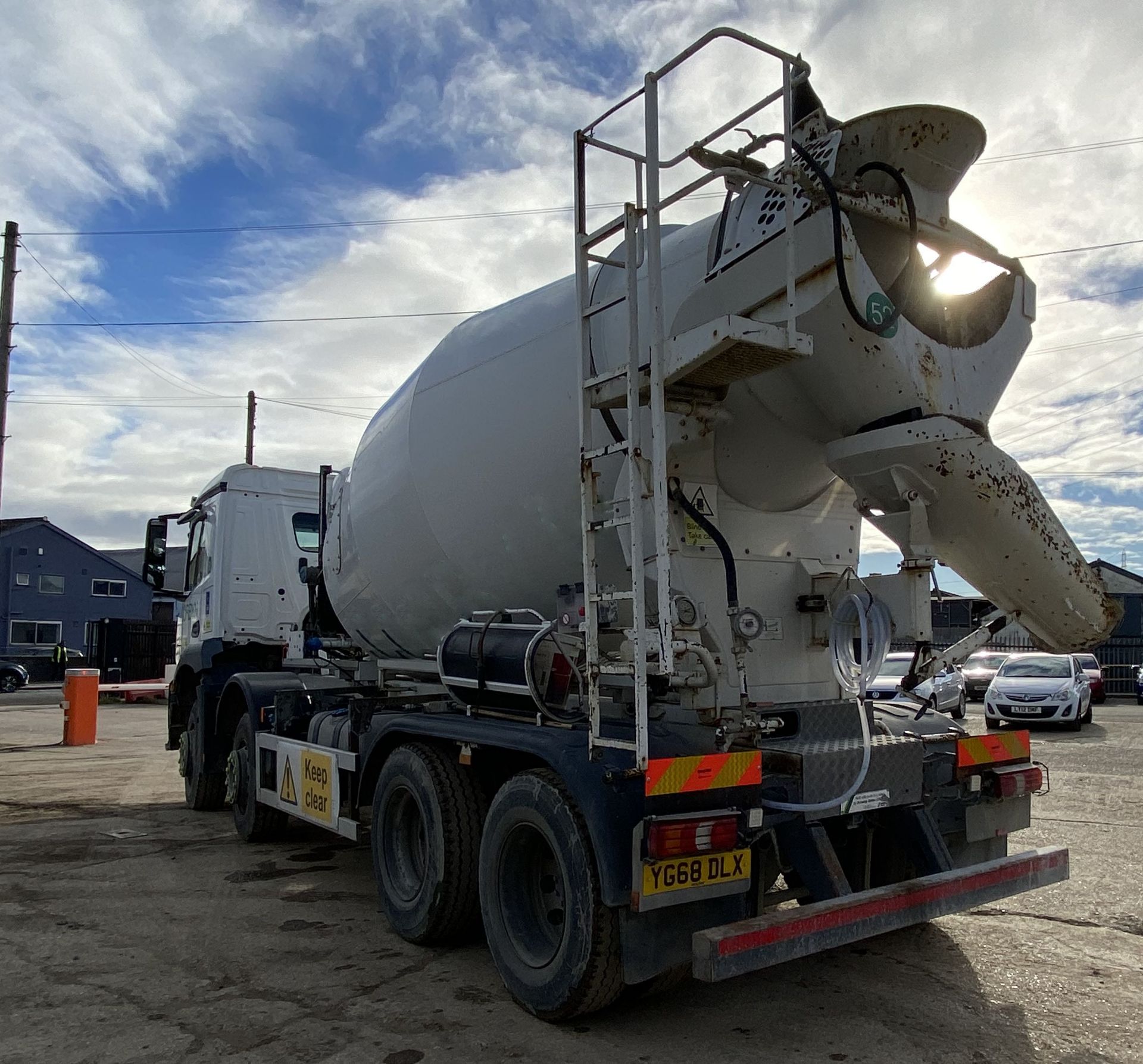 Mercedes Benz AROCS 3240 8x4 8m³ Concrete Mixer Truck, registration no. YG68 DLX, chassis no. - Image 3 of 7