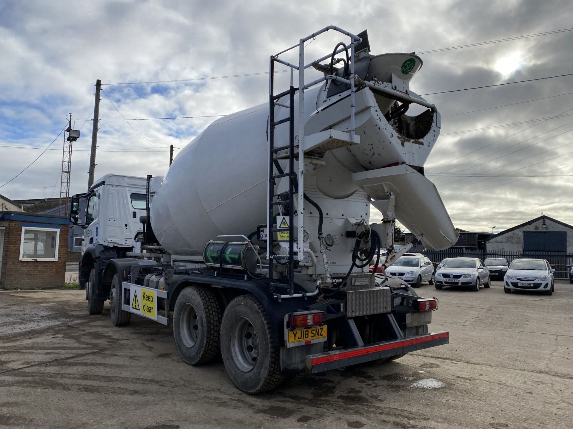 Mercedes Benz AROCS 3240 8x4 8m³ Concrete Mixer Truck, registration no. YJ18 SNZ, chassis no. - Image 4 of 7