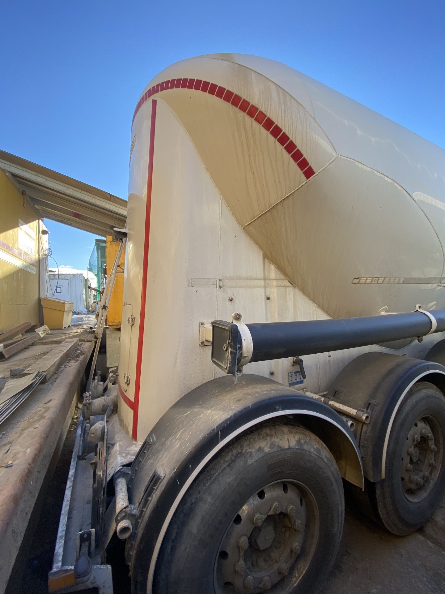 Spitzer Eurovac 37m3 Pot Belly Triaxle Tanker Trailer, serial no. FSF 1475, date of manufacture - Image 3 of 10