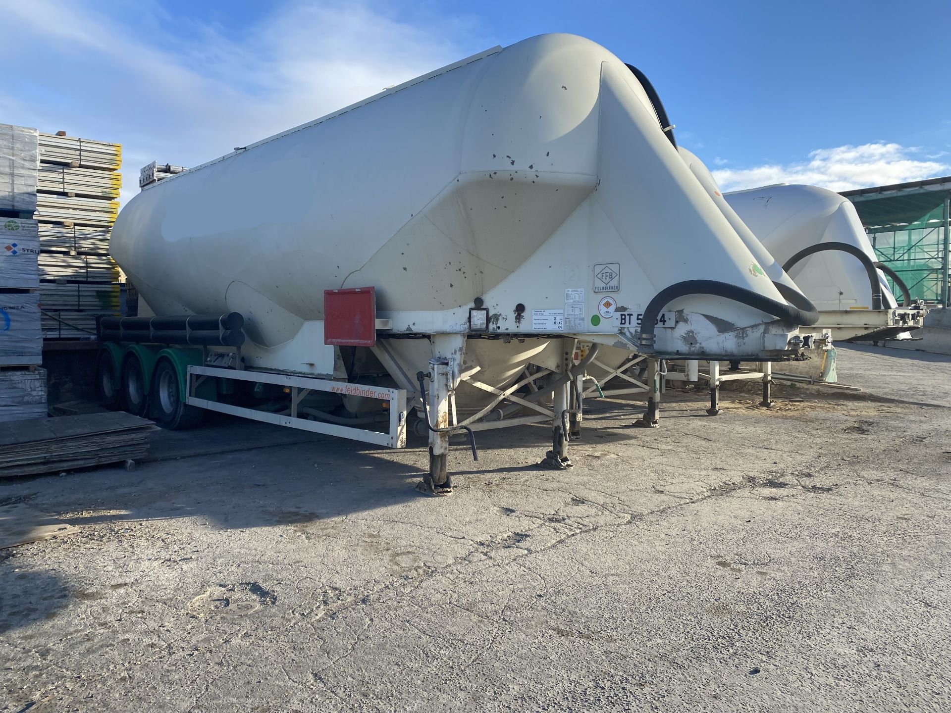 Feldbinder EUT50.3 50m³ Pot Belly Triaxle Tanker Trailer, serial no. 50070131308, date of