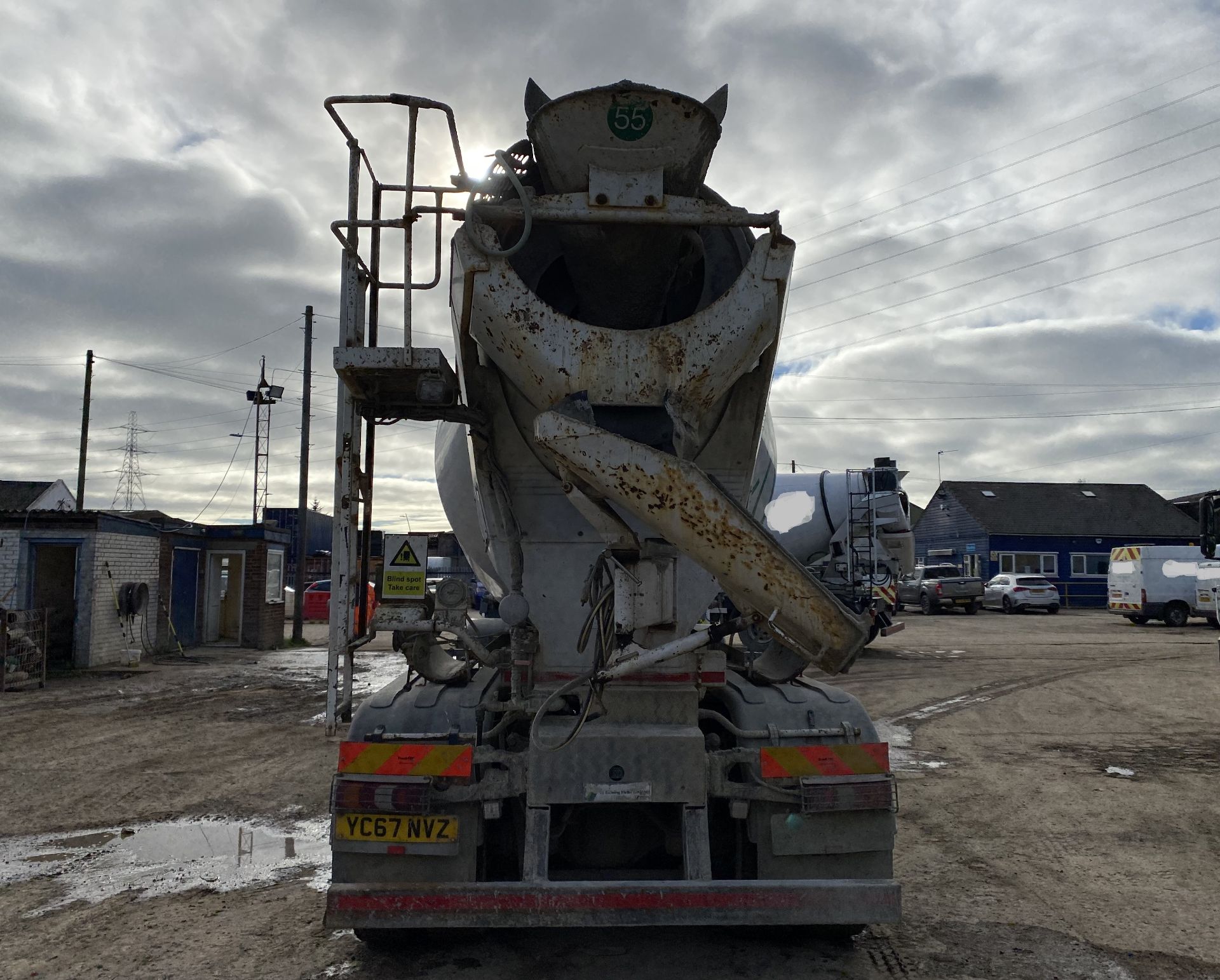 Mercedes Benz ARCOS 3240 8x4 8m³ Concrete Mixer Truck, registration no. YC67 NVZ, chassis no. - Image 5 of 8