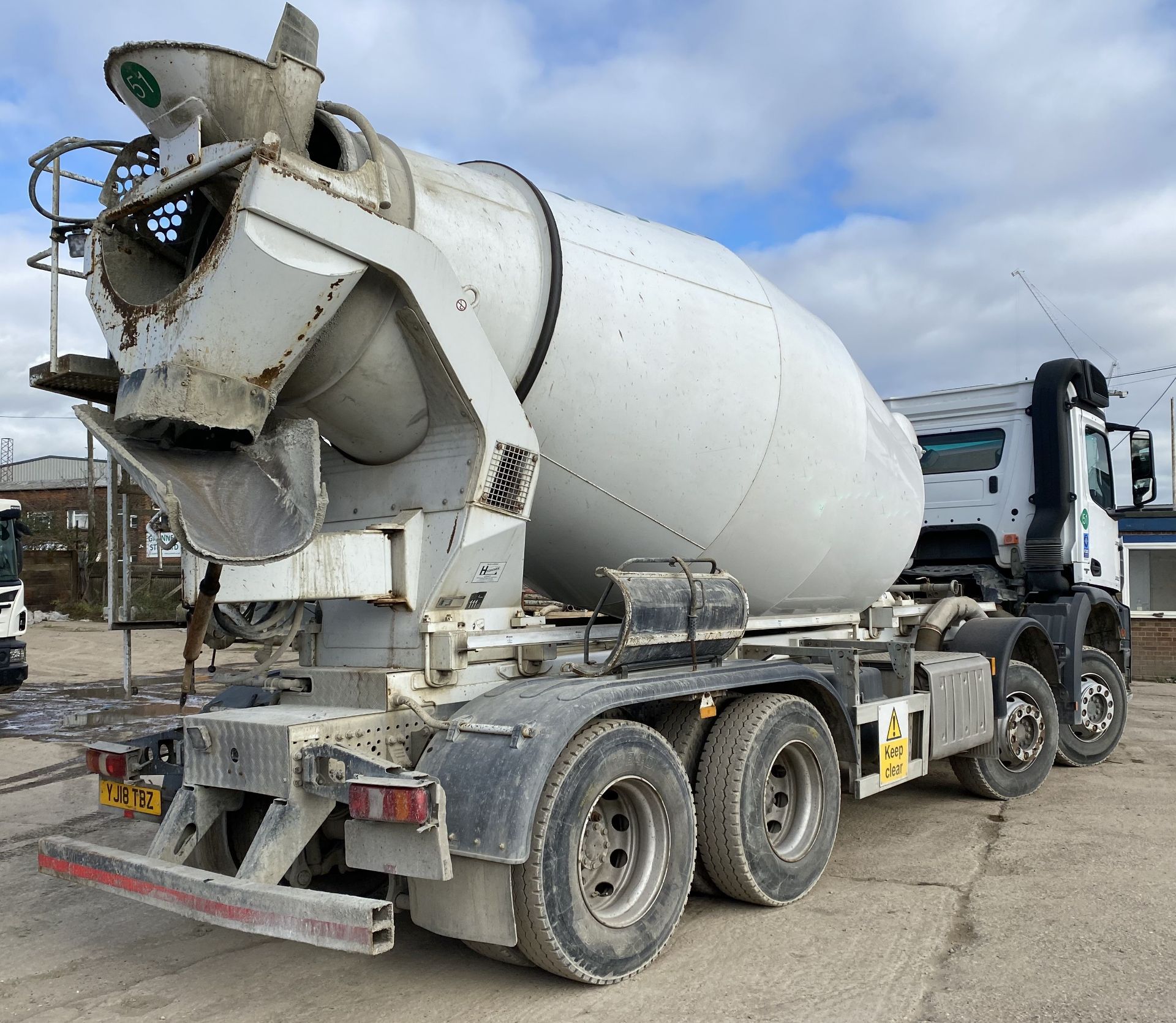 Mercedes Benz AROCS 3236 8x4 8m³ Concrete Mixer Truck, registration no. YJ18 TBZ, chassis no. - Image 4 of 8