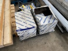 Air Bricks, as set out in two boxes (no vat on hammer price on this lot - however vat is payable