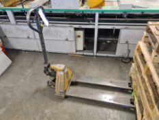 Jungheinrich 2000kg Pallet TruckPlease read the following important notes:- Collections will not