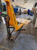 Jungheinrich AMX 10/ TMX 10 1000kg High Lift Pallet Truck, year of manufacture 2006Please read the