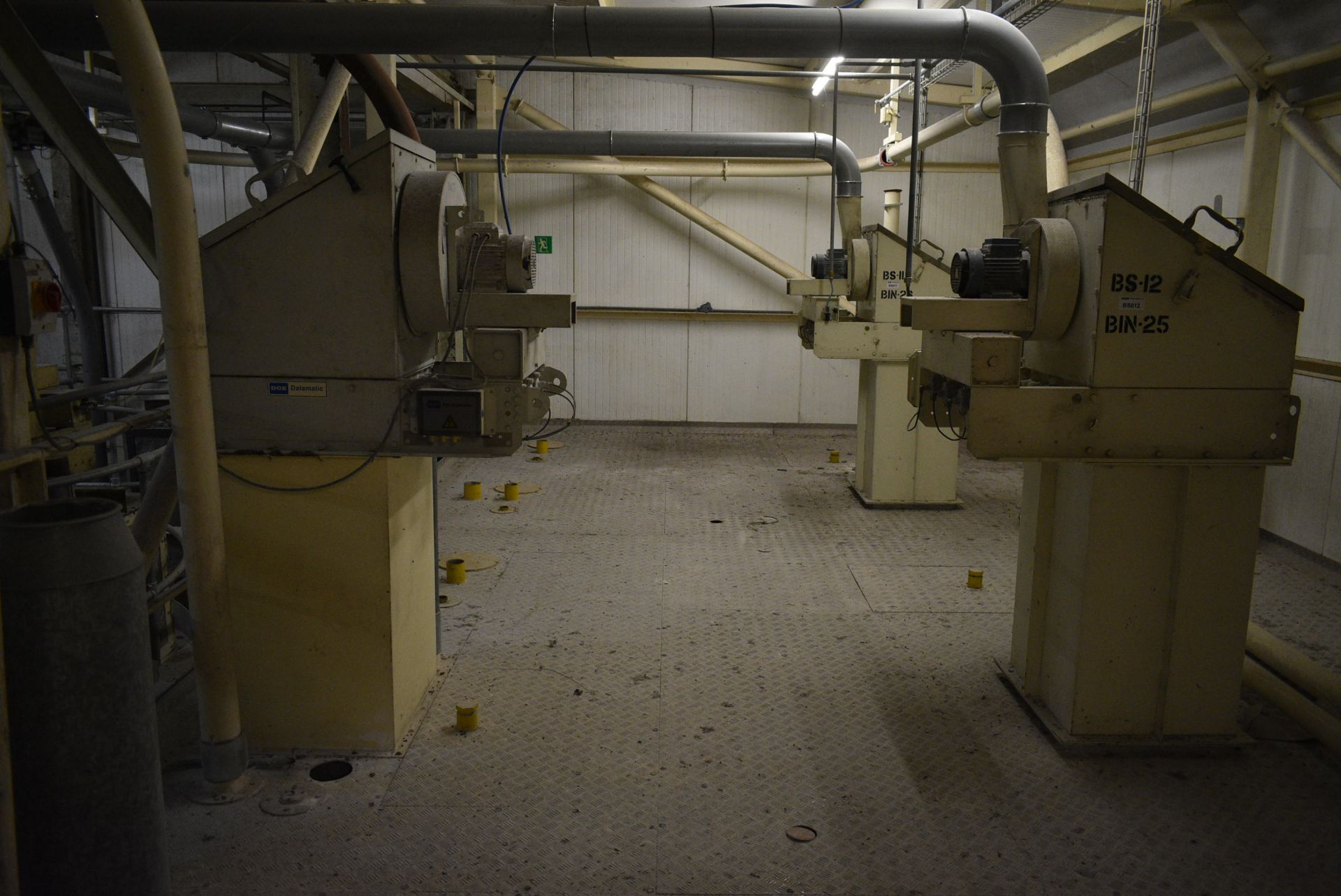 NEST OF NINE STAINLESS STEEL FLOUR STORAGE BINS, comprising two x 50 tonne cap., one x 25 tonne - Image 3 of 8