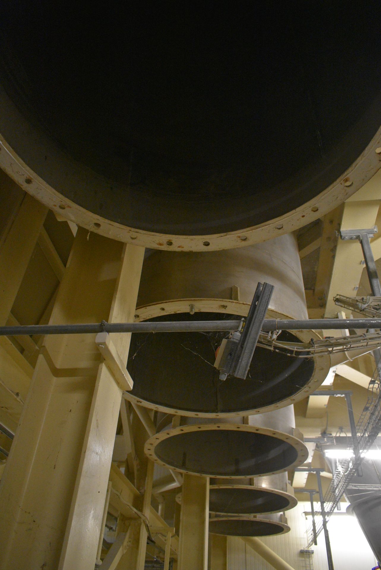 NEST OF NINE STAINLESS STEEL FLOUR STORAGE BINS, comprising two x 50 tonne cap., one x 25 tonne - Image 7 of 8