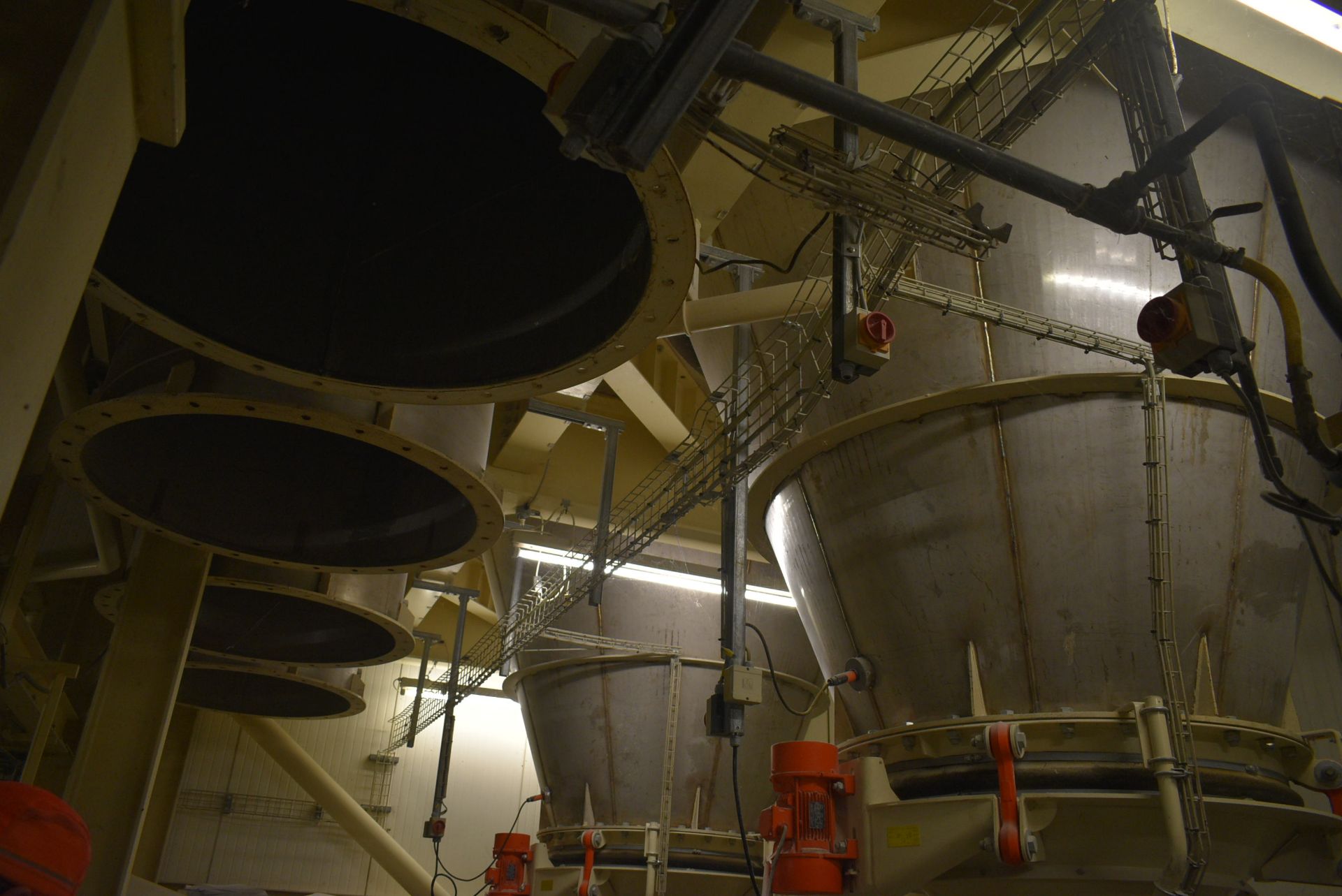 NEST OF NINE STAINLESS STEEL FLOUR STORAGE BINS, comprising two x 50 tonne cap., one x 25 tonne - Image 8 of 8