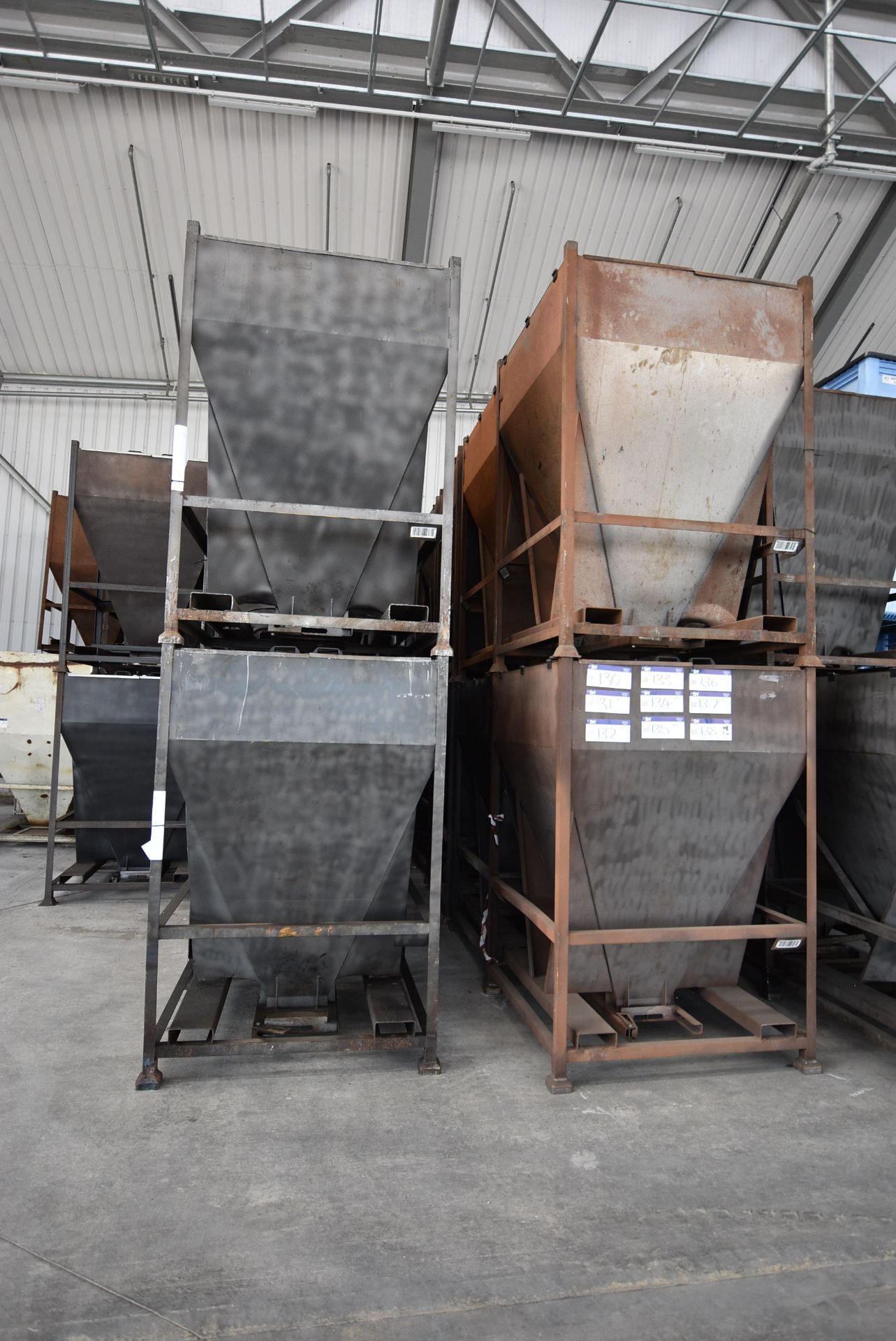 FOUR STEEL HOPPER BOTTOMED TOTE BINS, each approx. - Image 5 of 6