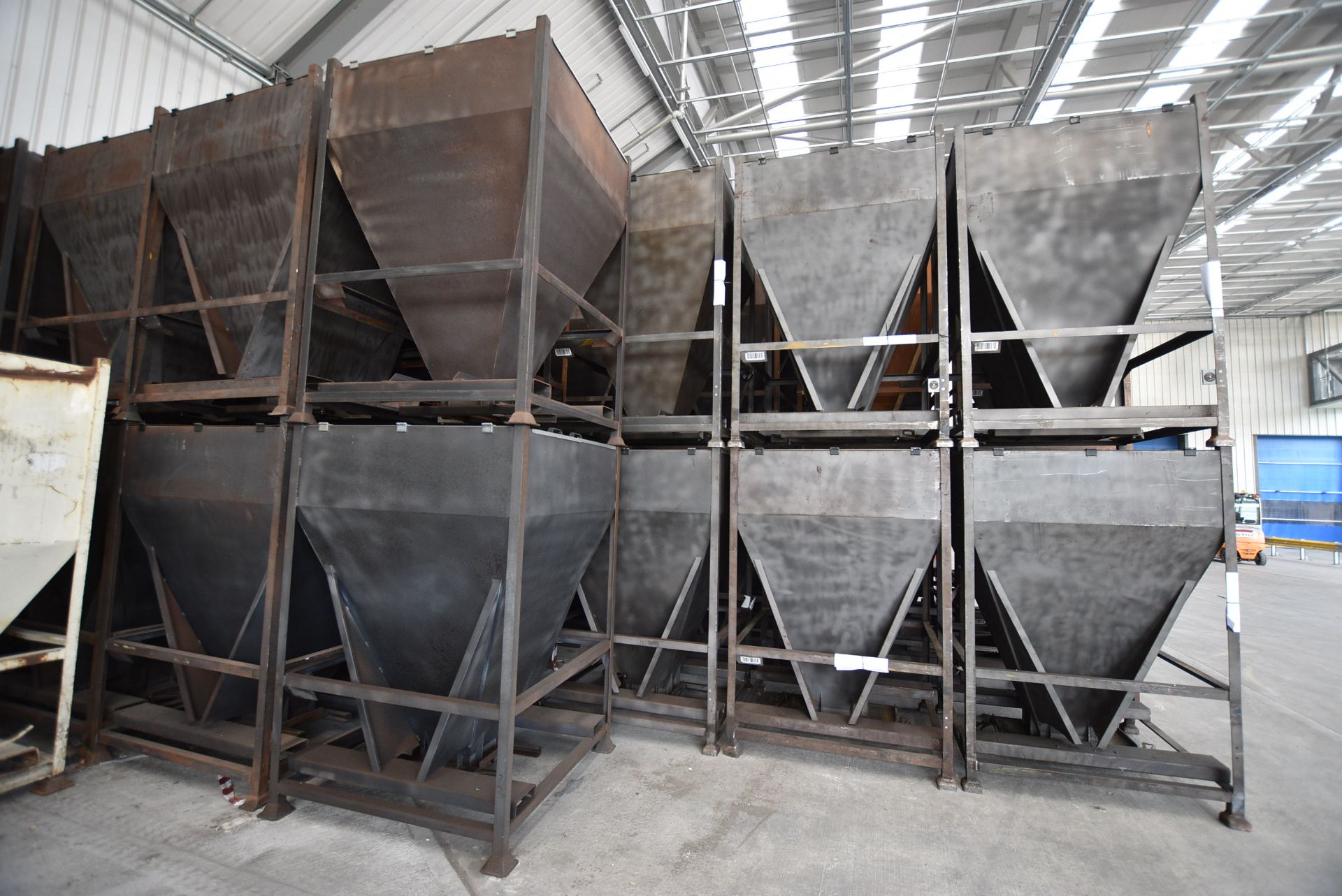 FIVE STEEL HOPPER BOTTOMED TOTE BINS, each approx. - Image 6 of 6