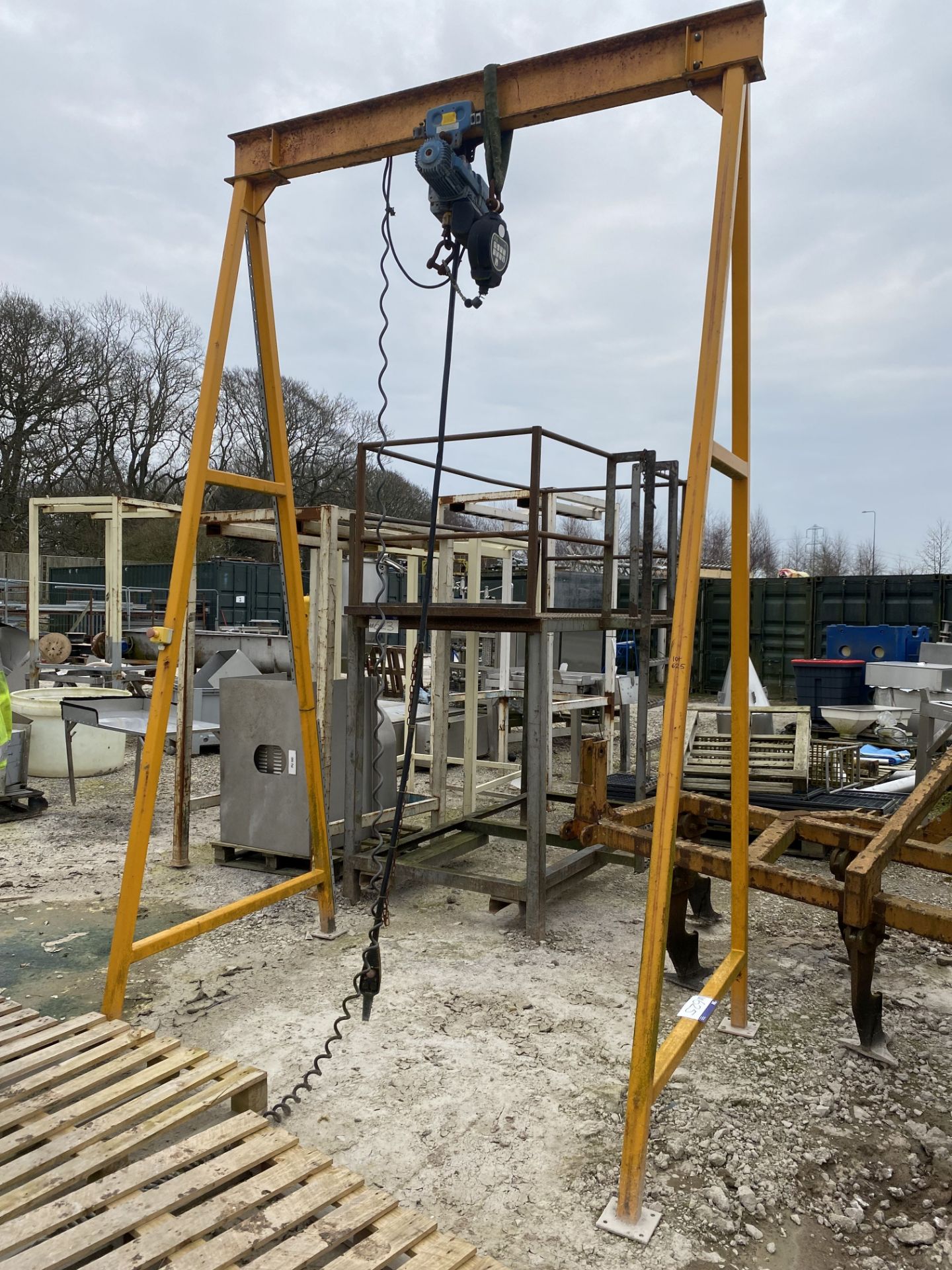 A-Frame Lifting Gantry, 2.1m x 3.7m high, with car