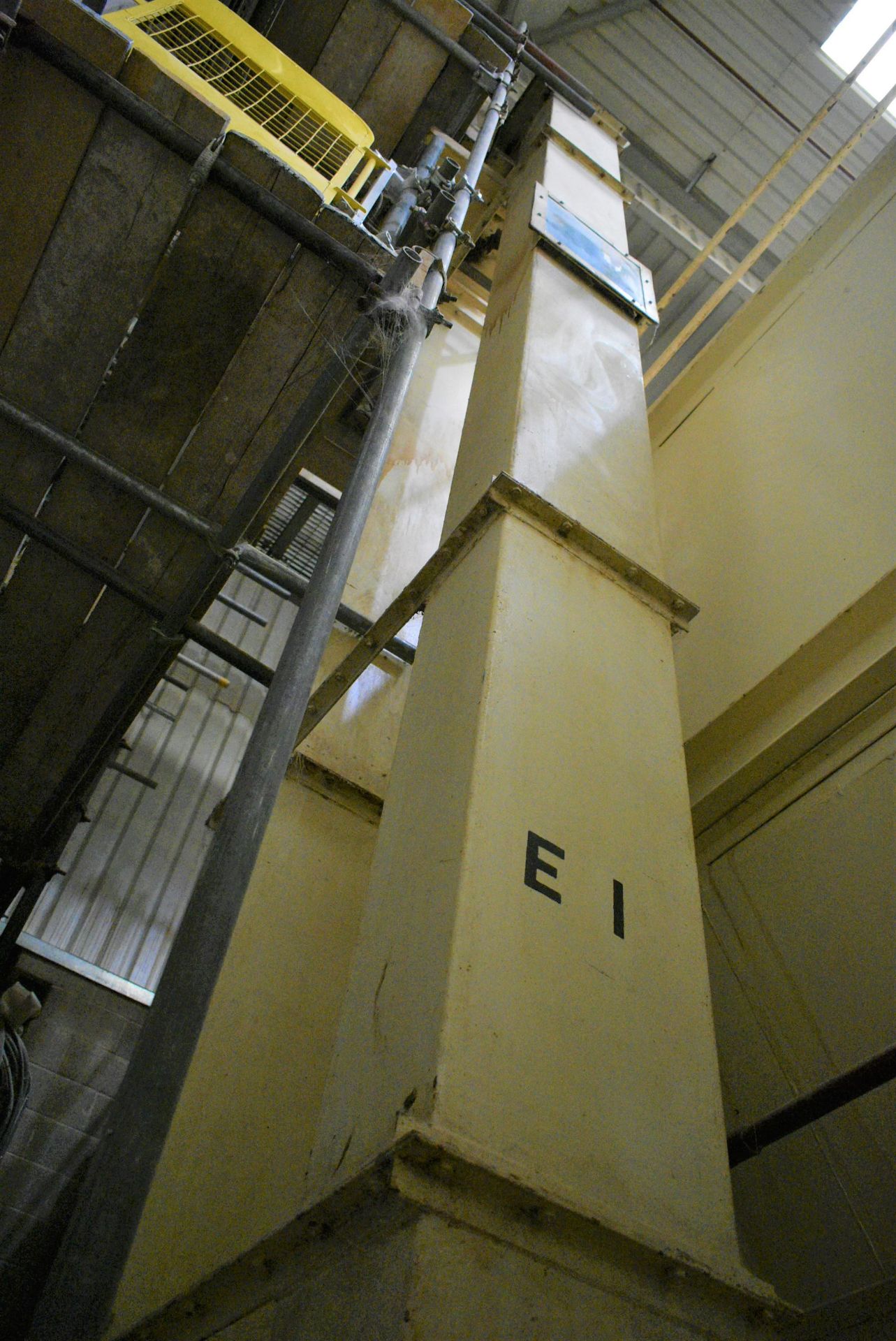 Belt & Bucket Elevator, approx. 400mm wide on leg