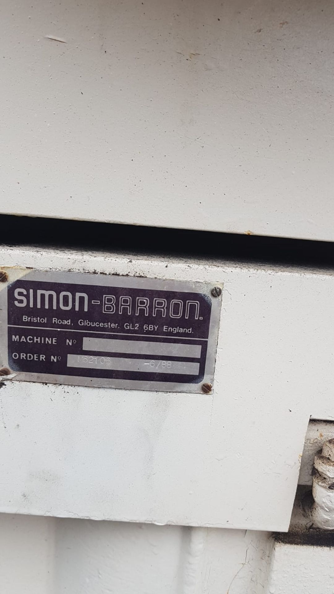 Simon Barron Cooler, with shaker, 1.1kW, approx. 1.5m wide x 2.5m long, 820mm exit height, 1.1m wide - Image 2 of 4