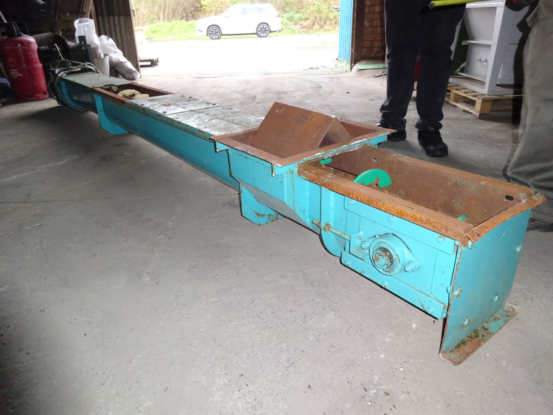Super-Flo Conveyor, with discharge outlet, plant no. 30, dimensions approx. 200mm x 4m long, free - Image 2 of 4