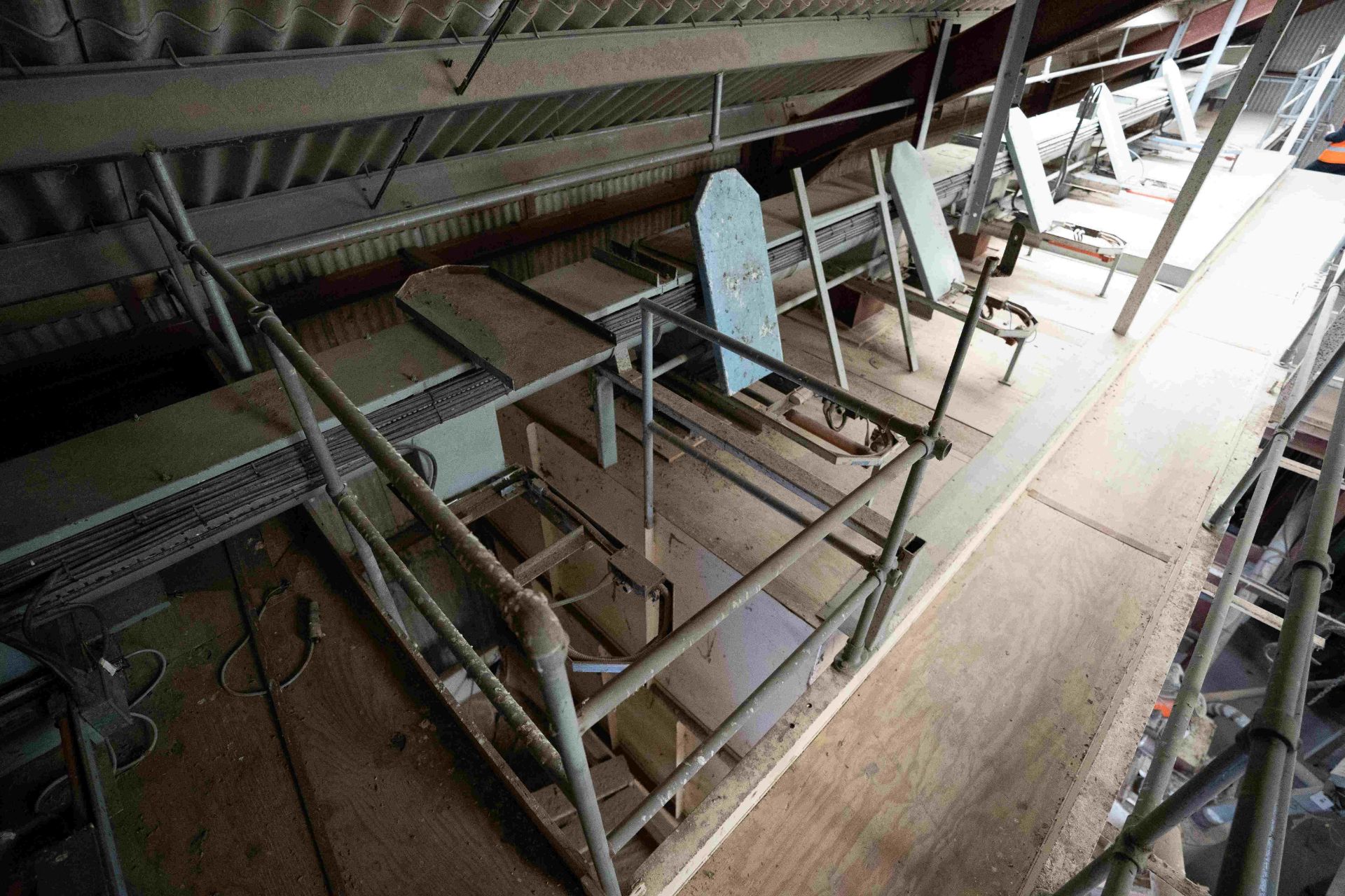 Bloomfields 250mm dia. Screw Conveyer, with eight discharge outlets, seven electric slides, year - Image 2 of 8