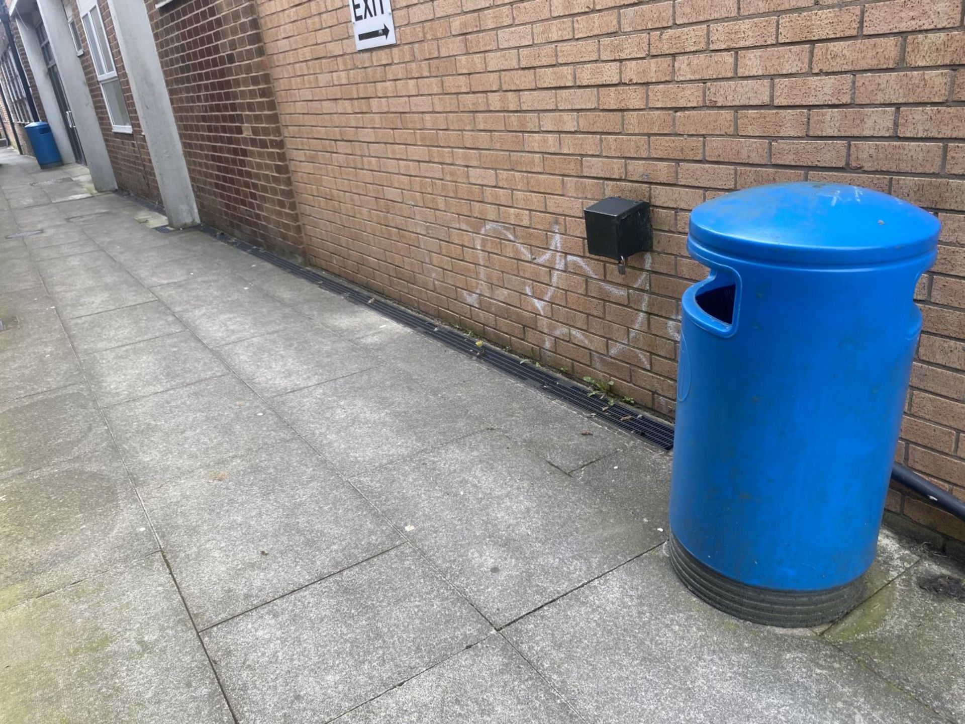 Five Blue Waste Bins (Yard) - Image 3 of 3