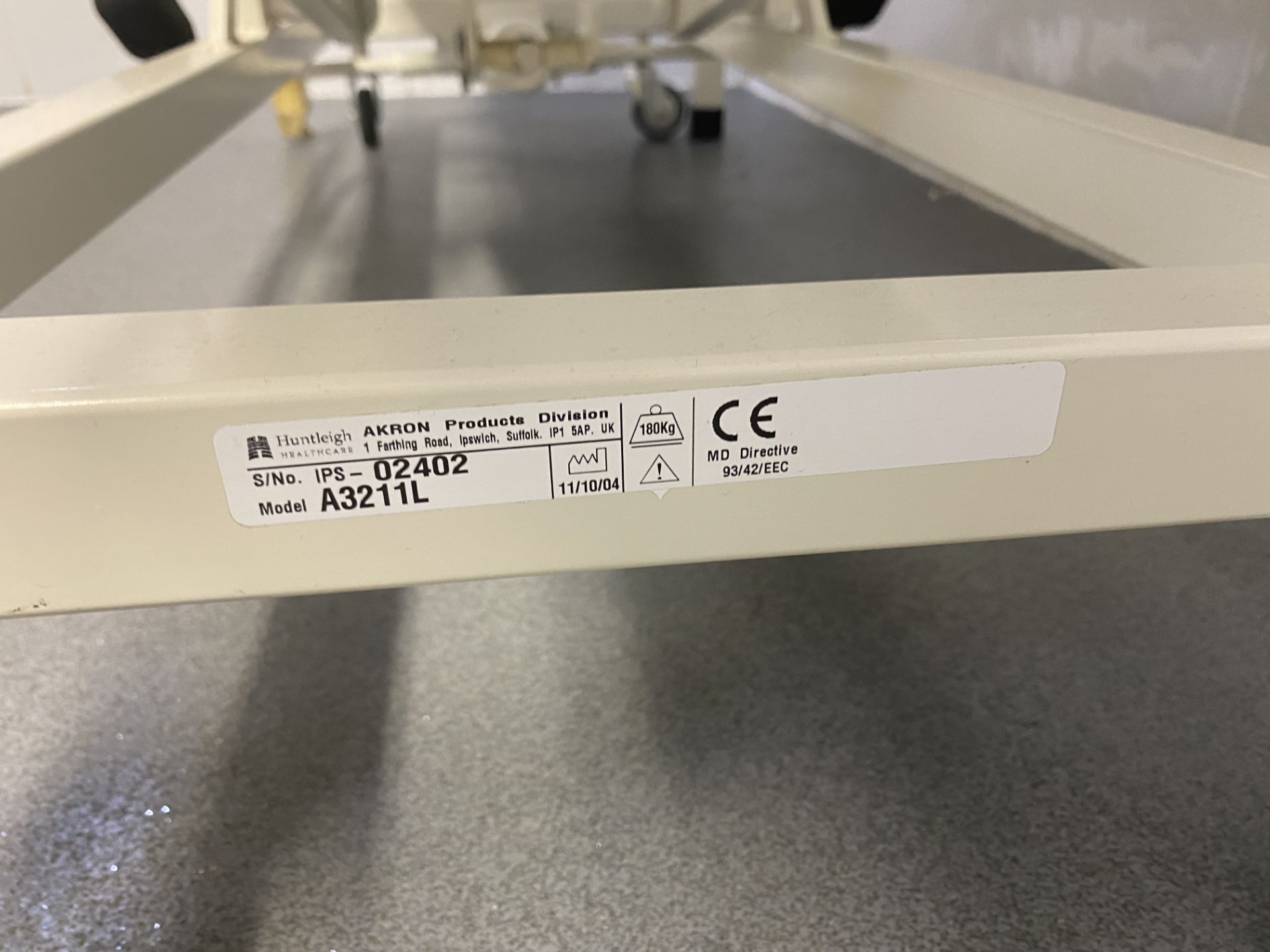 Akron A3211L Variable Height Bed Healthcare, seria - Image 2 of 2