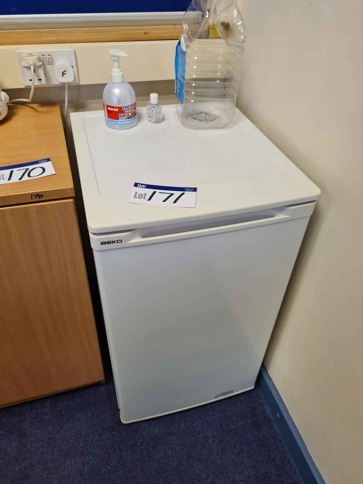 Beko Refrigerator (contents excluded) (Room 122) - Image 2 of 2