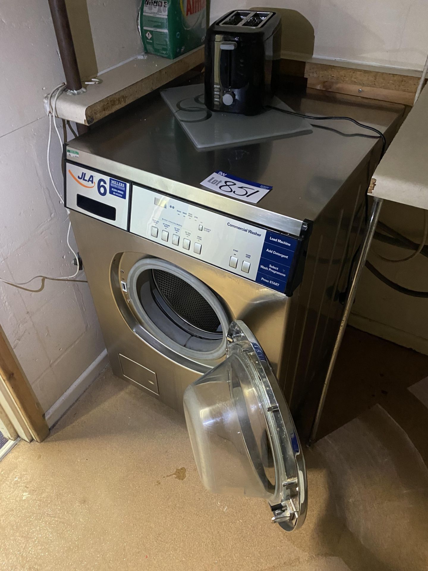 JLA 6 Commercial Washing Machine (Cleaning Room)