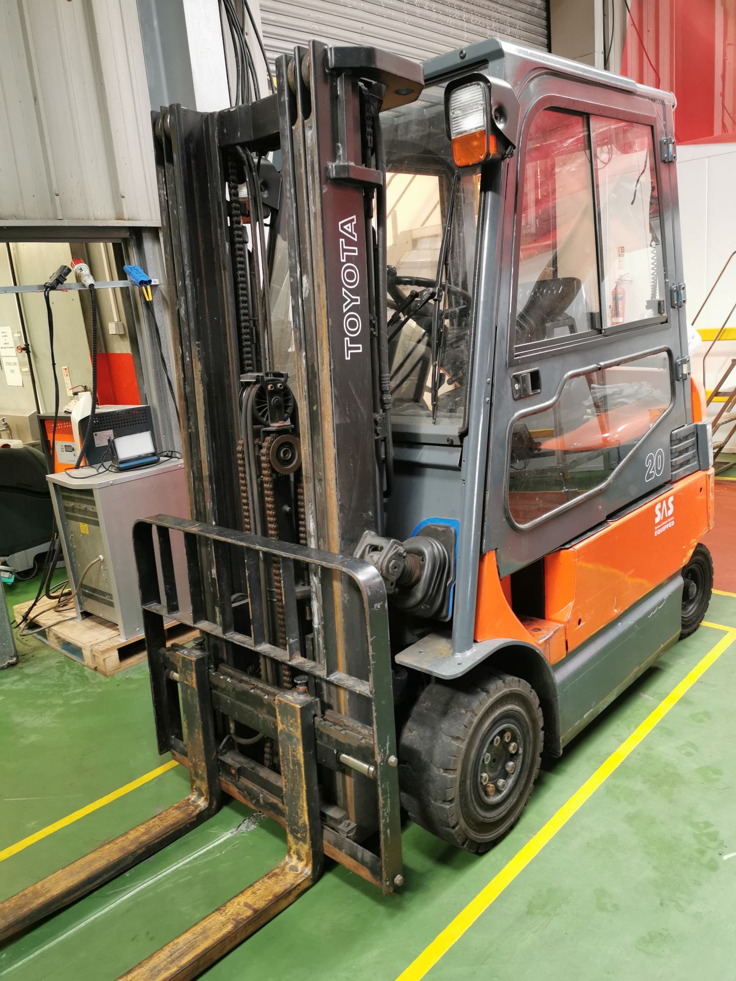 Toyota 7FBMF20 2000kg Cap Electric Fork Lift Truck