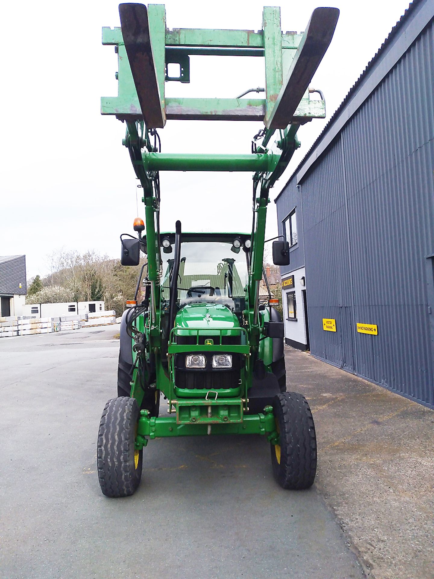 John Deere 5080 M AGRICULTURAL TRACTOR, registration no. AE61 FAF, identification no. - Image 5 of 11