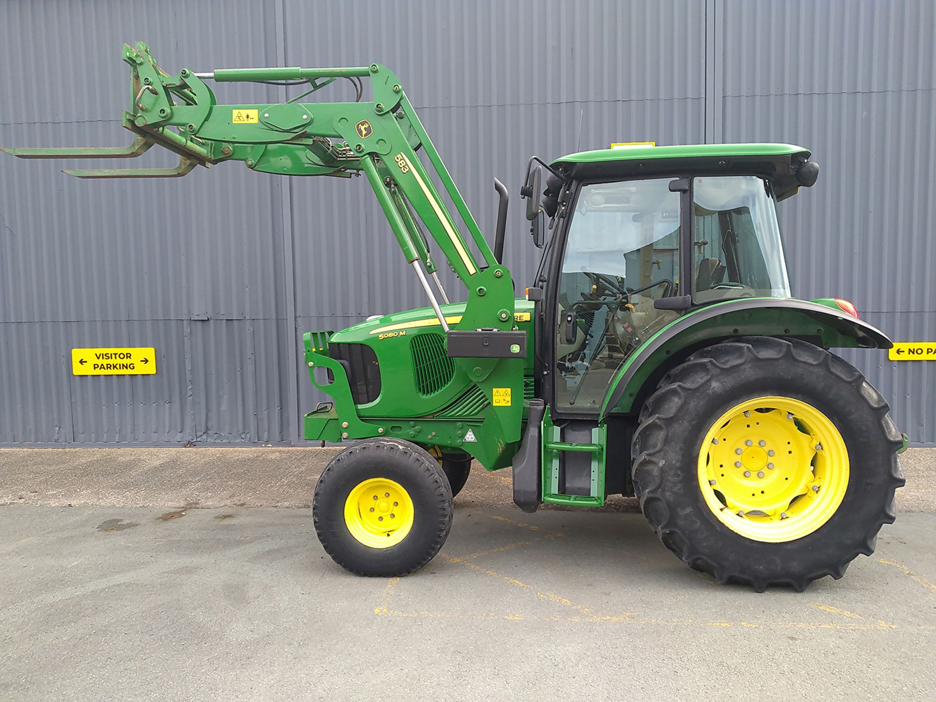 John Deere 5080 M AGRICULTURAL TRACTOR, registration no. AE61 FAF, identification no. - Image 7 of 11