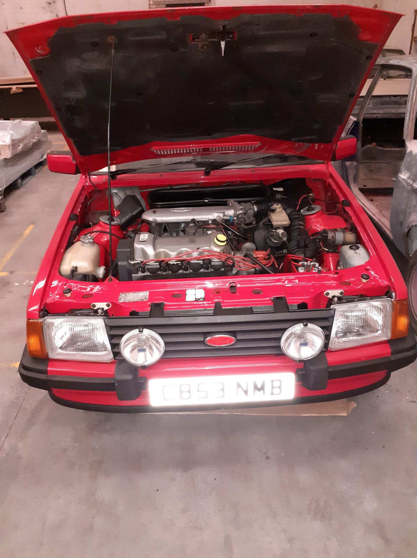 Ford Escort 1.6i Cabriolet, (1986), vendors comments - runs drives good condition, some spare - Image 5 of 26