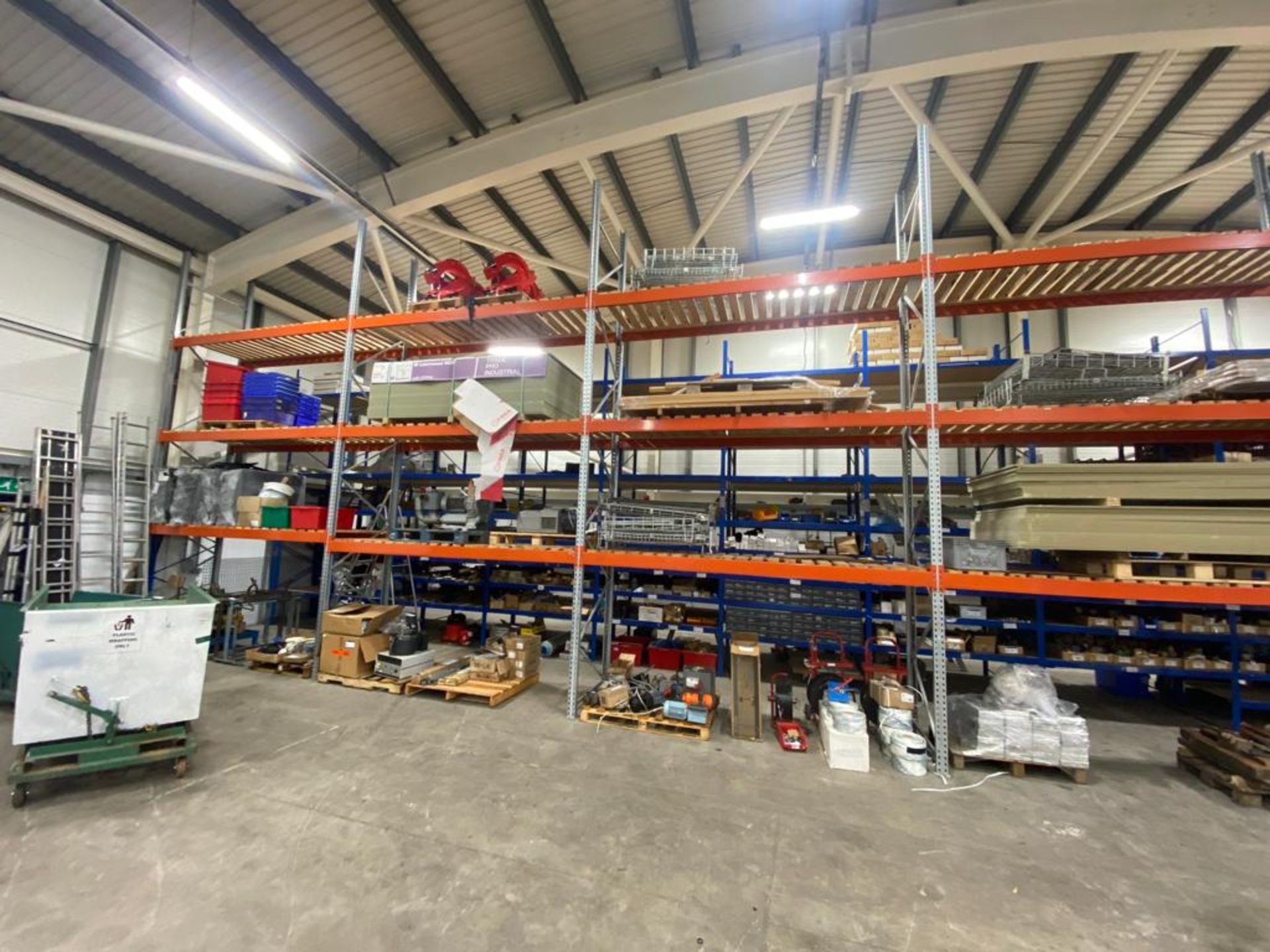 Link 51 Six Bays Pallet Racking, approx. 3.3m long, with decks (contents excluded), (forklift driver