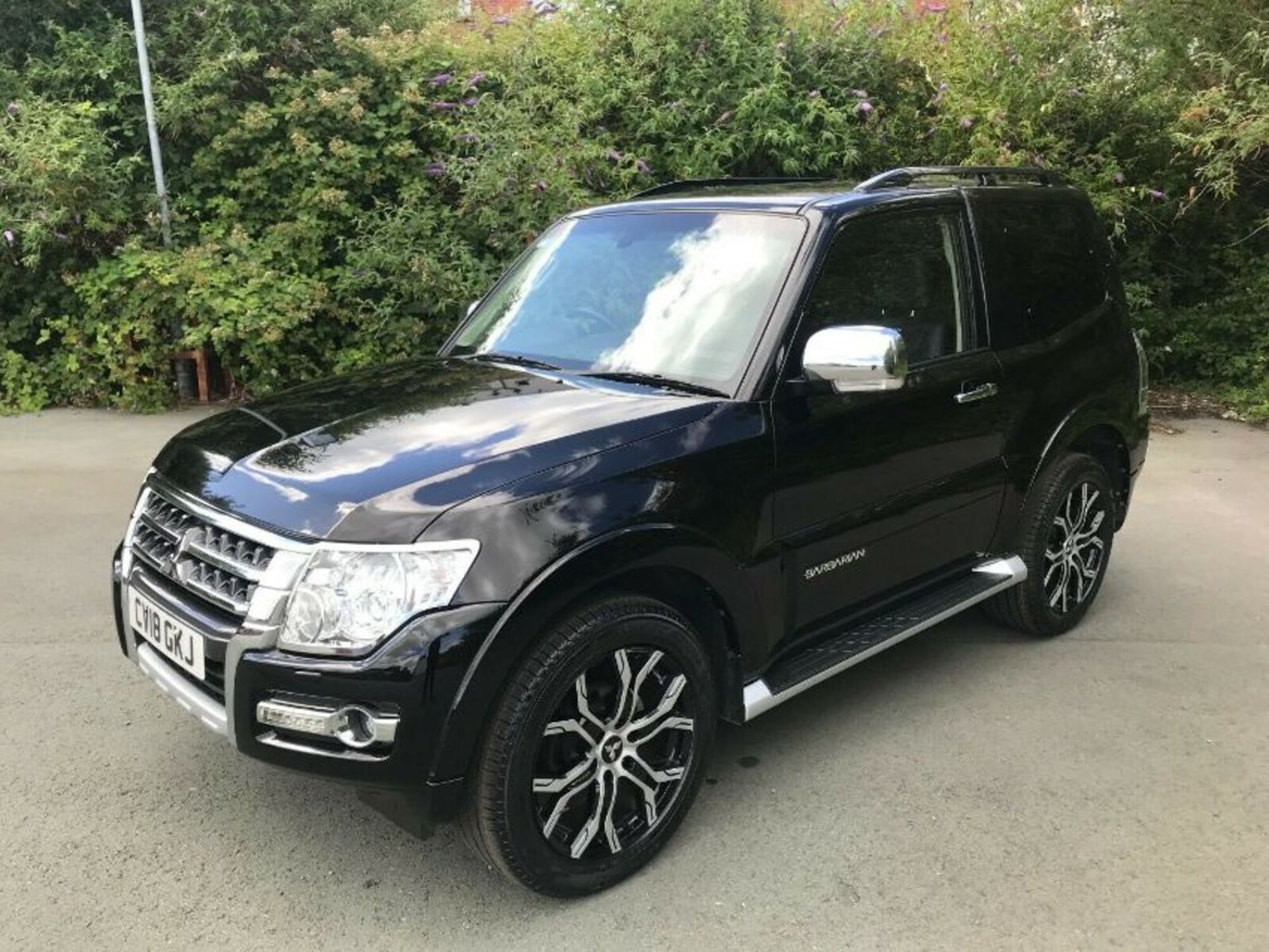 Mitsubishi Shogun Barbarian DIESEL SUV, registration no. CV18 GKJ, date first registered 06/2018, - Image 3 of 11