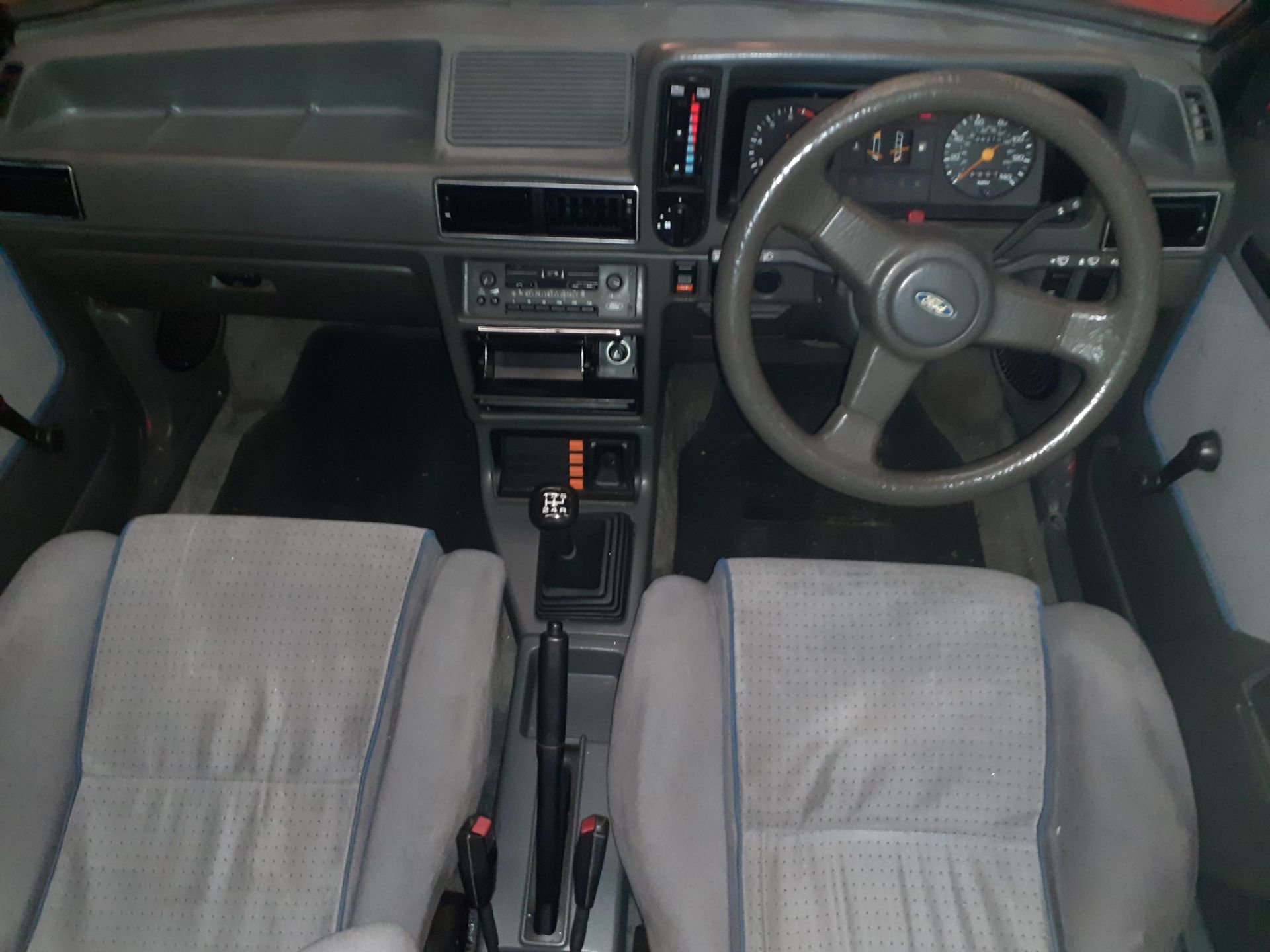 Ford Escort 1.6i Cabriolet, (1986), vendors comments - runs drives good condition, some spare - Image 12 of 26