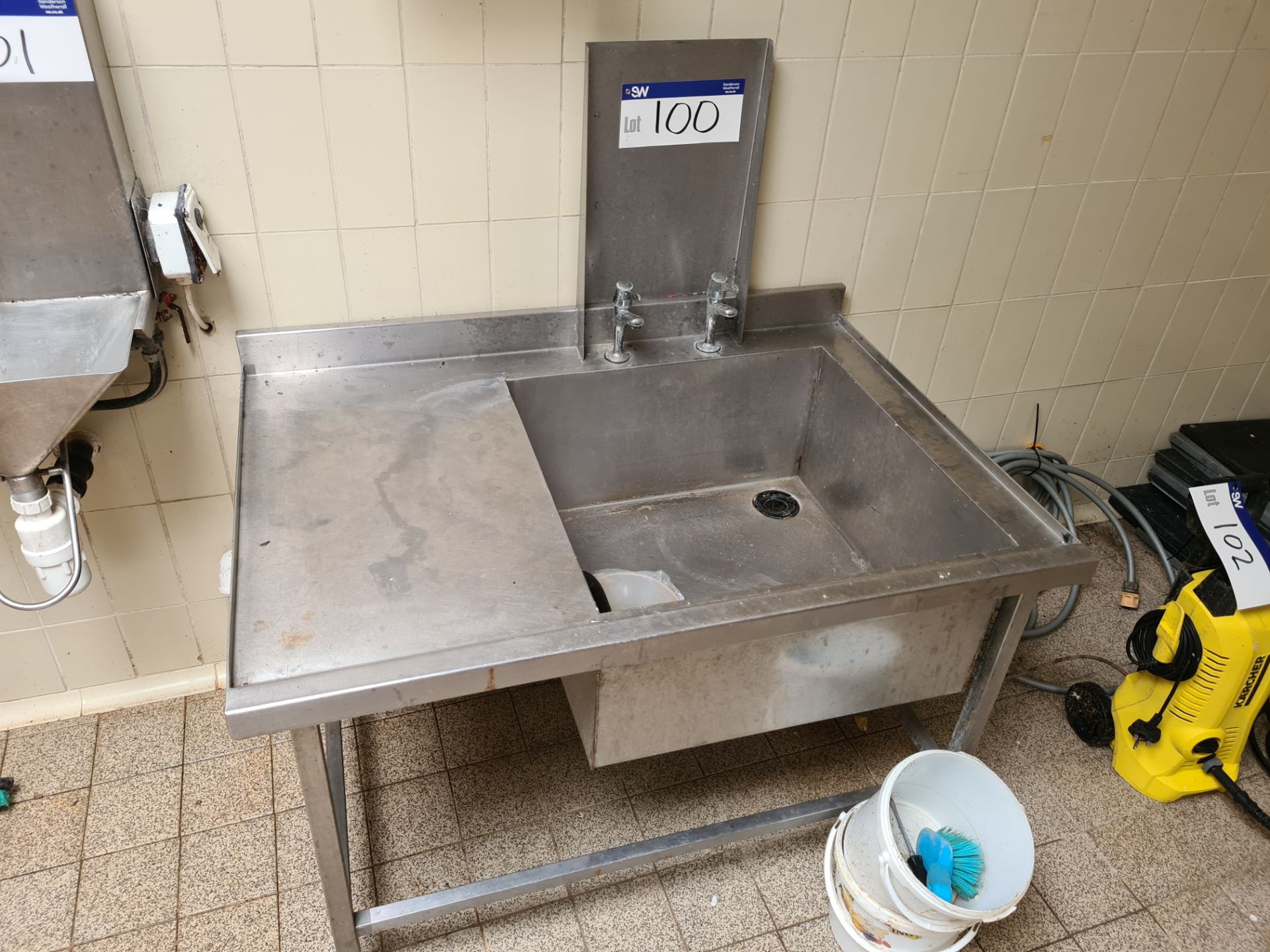 Stainless Steel Sink Unit (Needs Disconnecting)