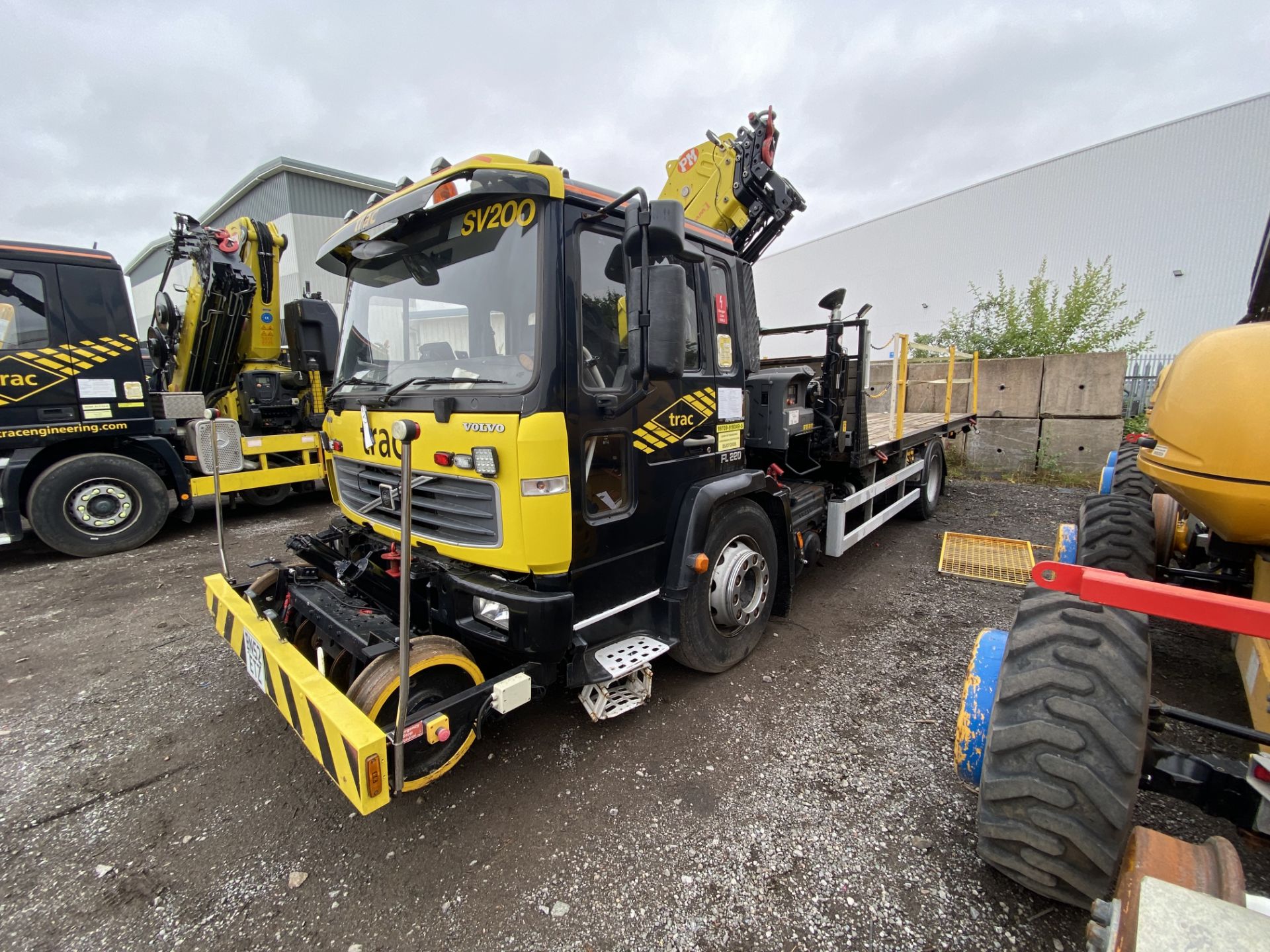 Volvo FL220 ROAD RAIL RHD 4X2 FLAT TRUCK FITTED CRANE, registration no. BN52 ETZ (SV200), date first - Image 3 of 19