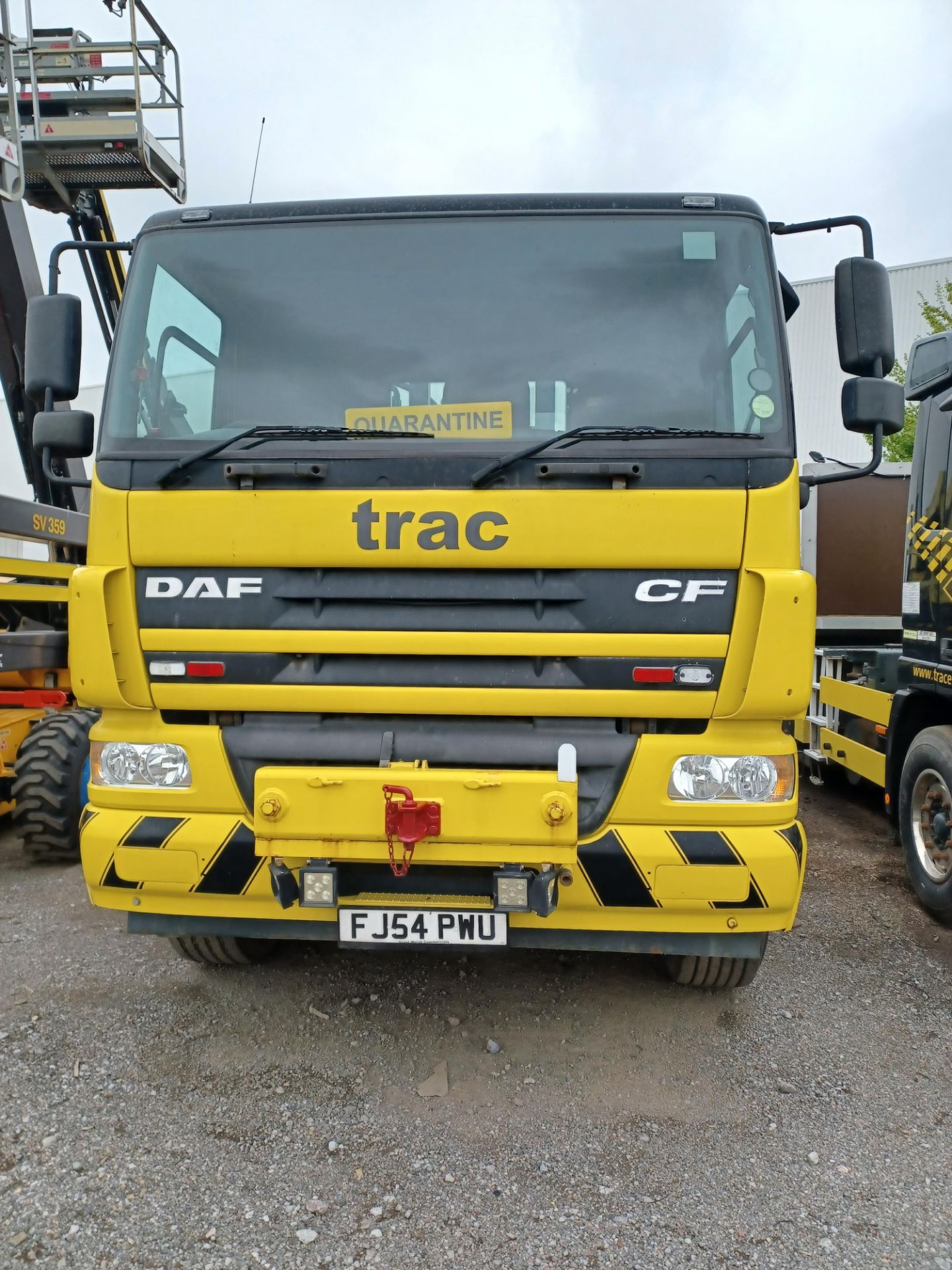 DAF CF75.310 ROAD RAIL 6x4 FLAT TRUCK FITTED CRANE - Image 18 of 26