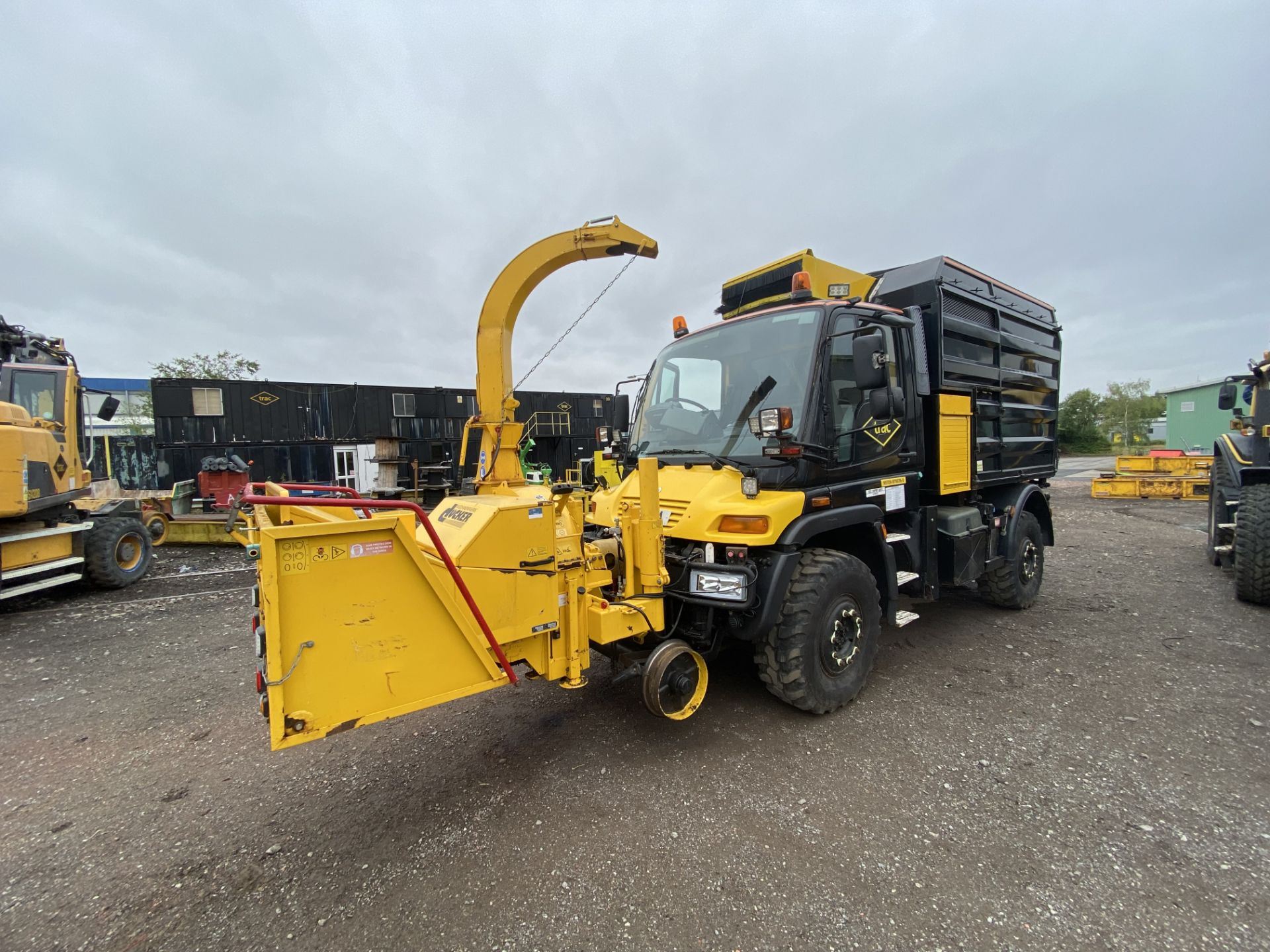 Mercedes UNIMOG U400 ROAD RAIL RHD 4X4 UTILITY VEH - Image 2 of 21