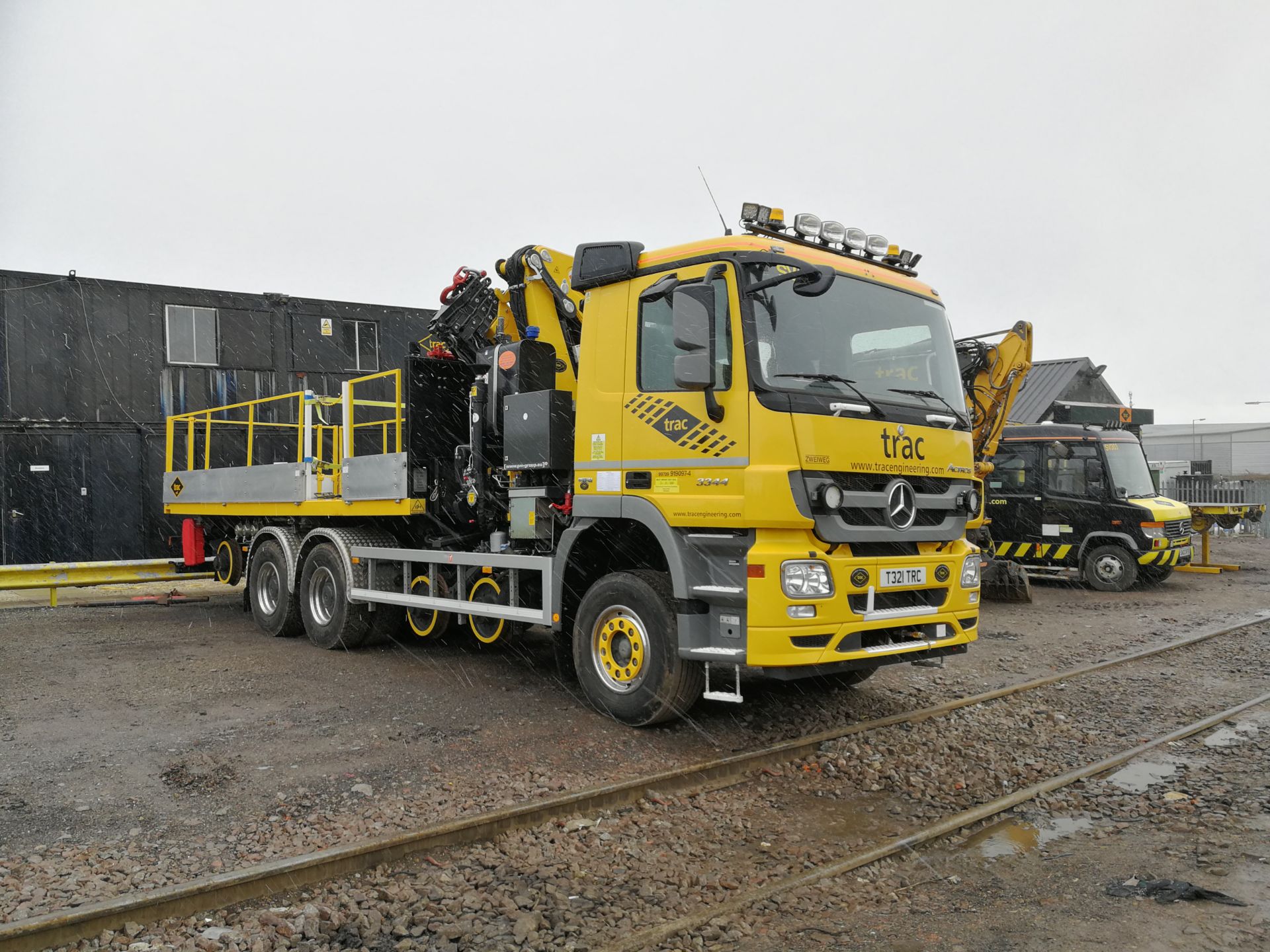 Mercedes Benz Actros 3344 Bluetec 5 6x4 LHD DIESEL - Image 2 of 6