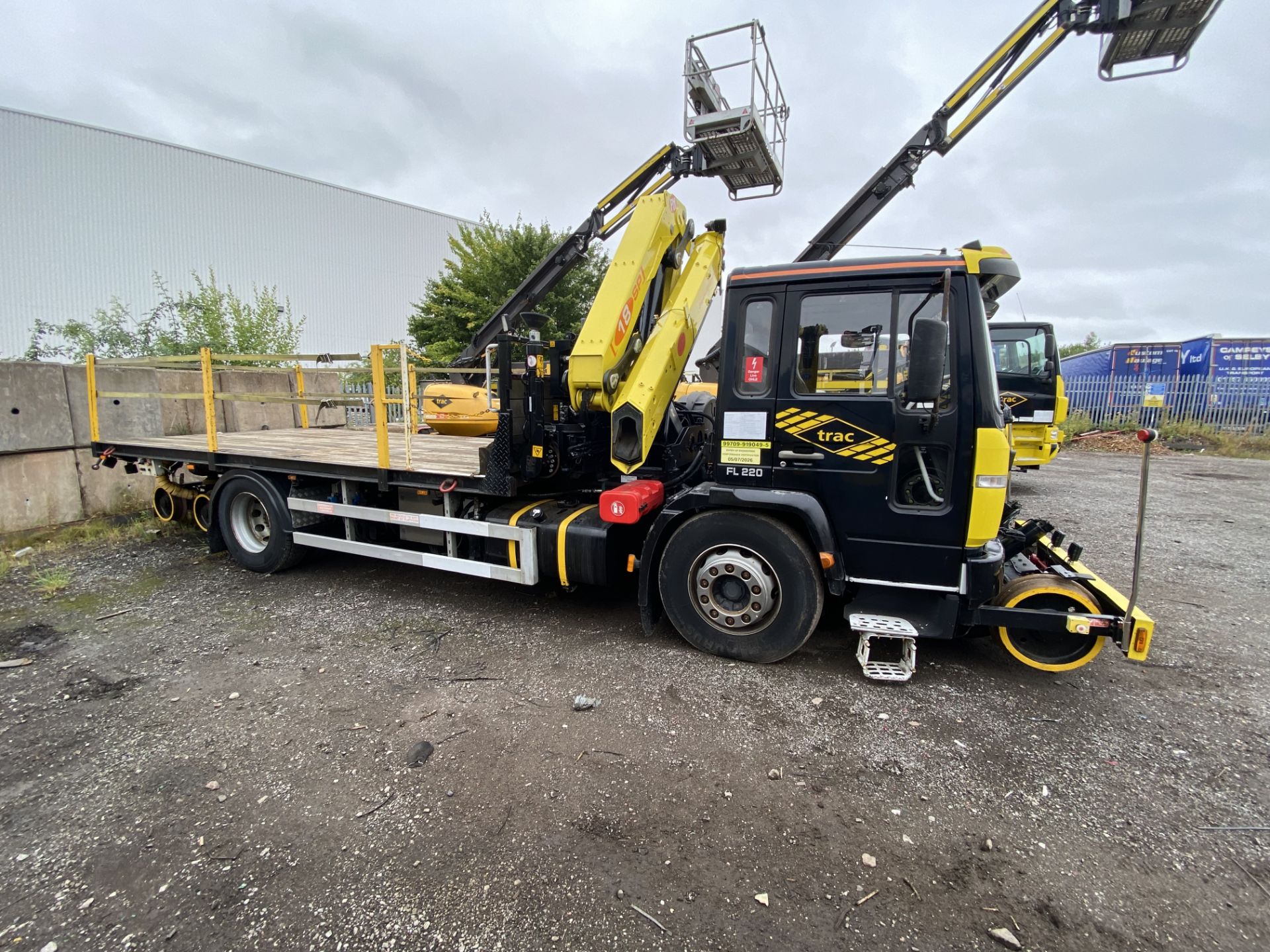 Volvo FL220 ROAD RAIL RHD 4X2 FLAT TRUCK FITTED CRANE, registration no. BN52 ETZ (SV200), date first - Image 4 of 19