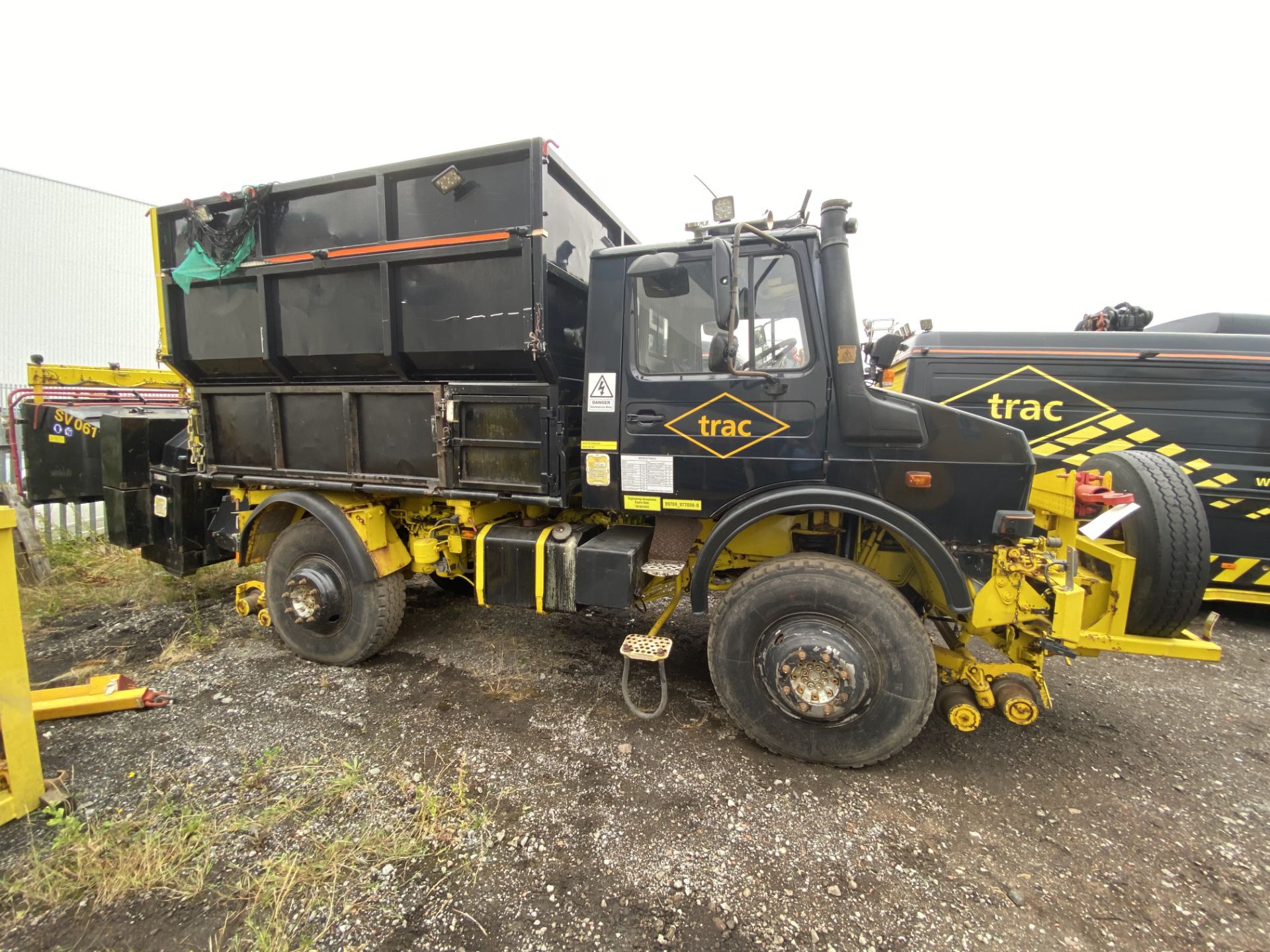 Mercedes UNIMOG ROAD RAIL RHD 4X4 UTILITY VEHICLE/ - Image 3 of 18