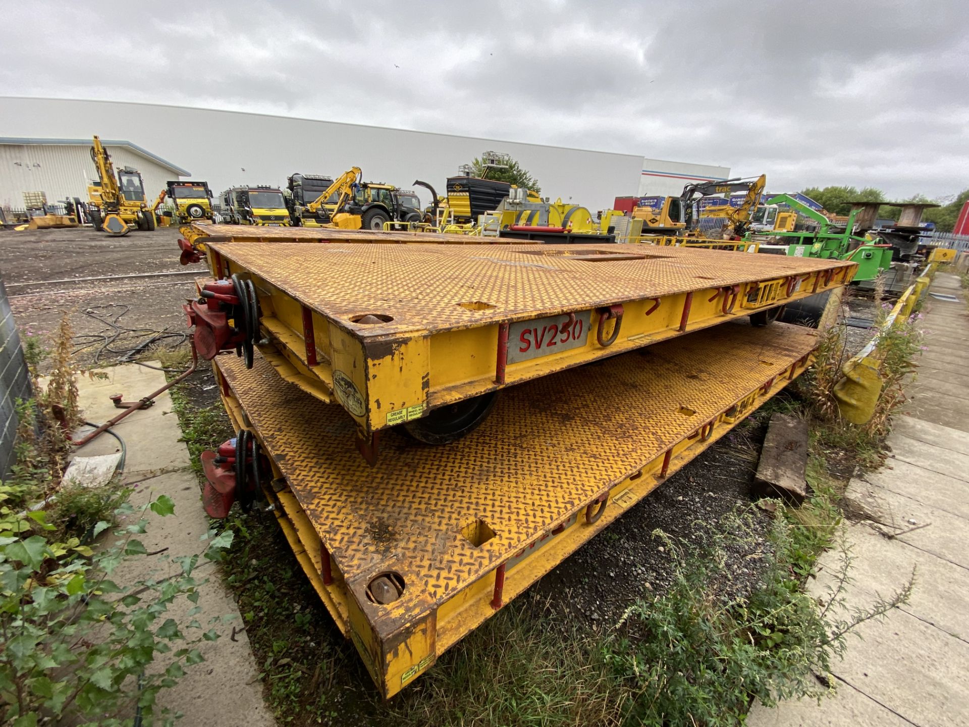 Predator Rail Trailer (SV250), EAC expiry 29/01/2023, approx. 5m long, 25,000kg MGW, with ballast - Image 5 of 15