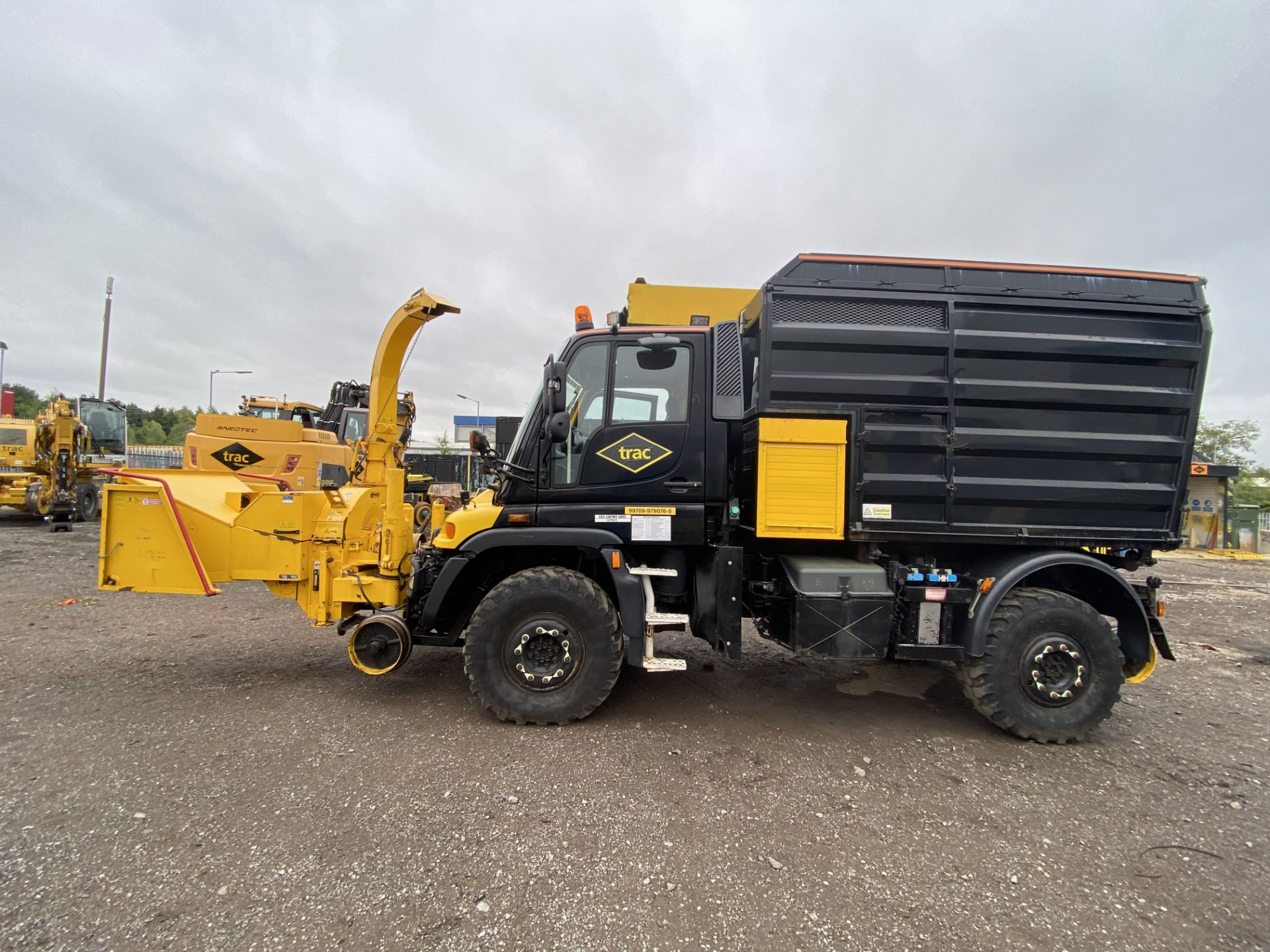 Mercedes UNIMOG U400 ROAD RAIL RHD 4X4 UTILITY VEH - Image 3 of 21