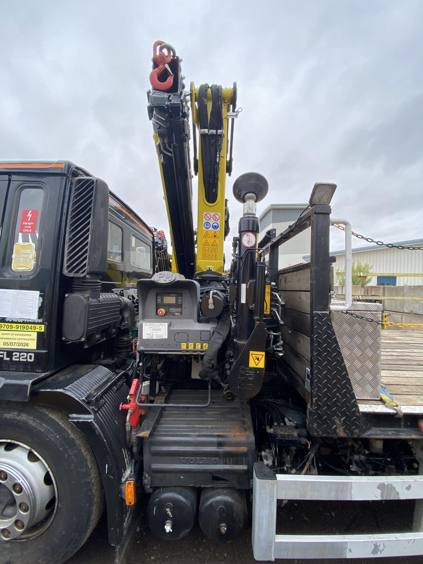 Volvo FL220 ROAD RAIL RHD 4X2 FLAT TRUCK FITTED CRANE, registration no. BN52 ETZ (SV200), date first - Image 9 of 19