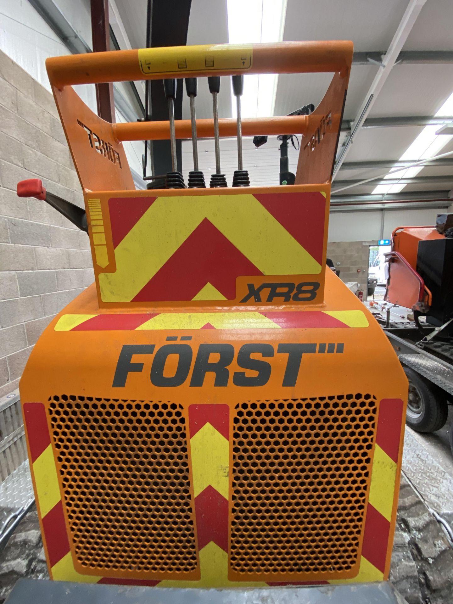 Forst XR8 TRACKED WOOD CHIPPER, serial no. SA9XR800000283167, year of manufacture 2018, weight 2, - Image 2 of 13