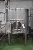 Stainless Steel Mashing Tank, approx. 1.4m dia. x 1.2m deep, with stainless steel vessel to side and