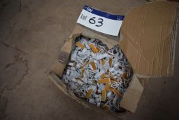 Badge Clips, in one boxPlease read the following important notes:- NOTE NO FORK LIFT TRUCK ON