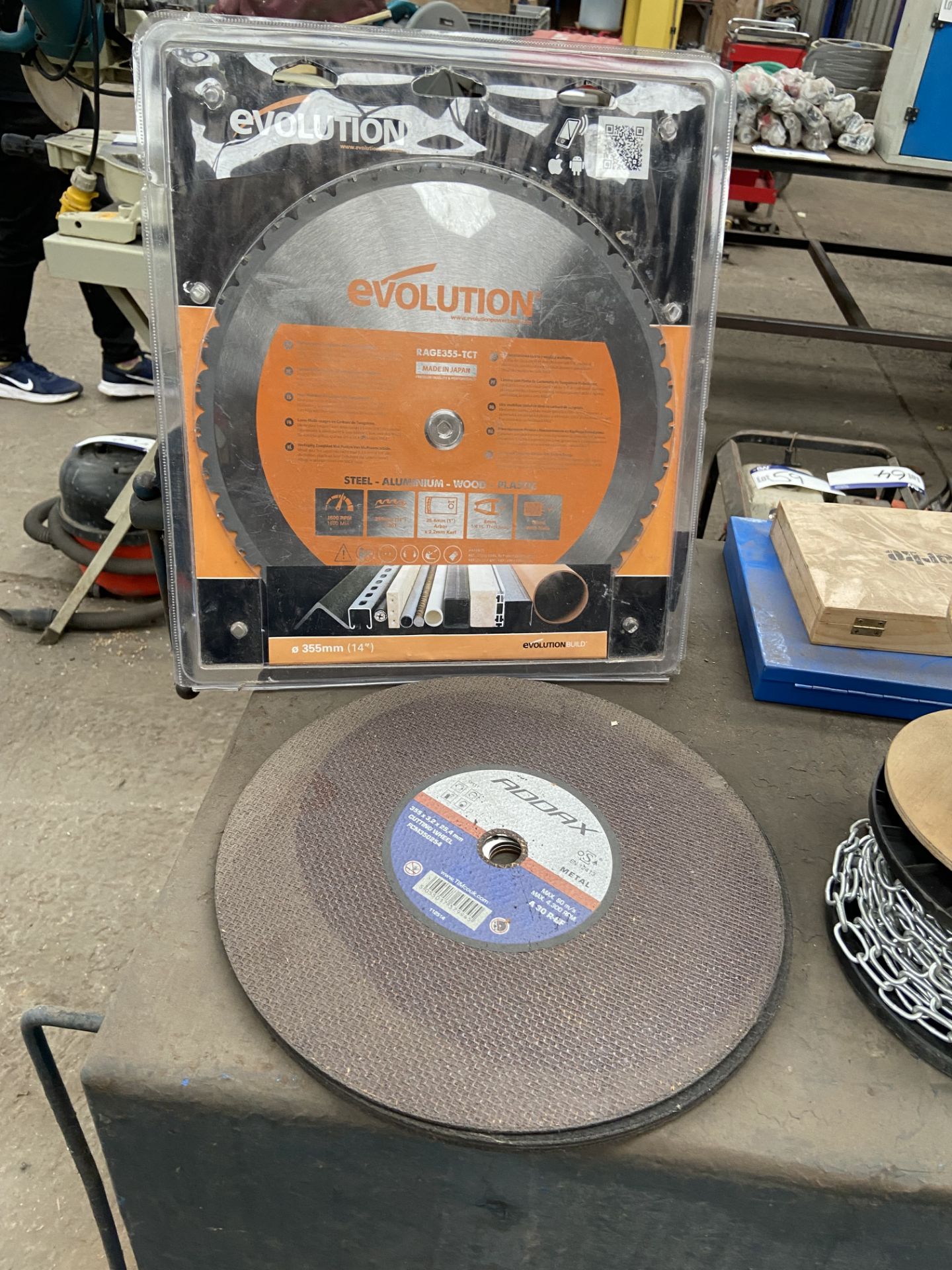Evolution RAGE355-TCT Saw Blade & Abrasive Cutting Discs Note:- VAT will not be charged on hammer